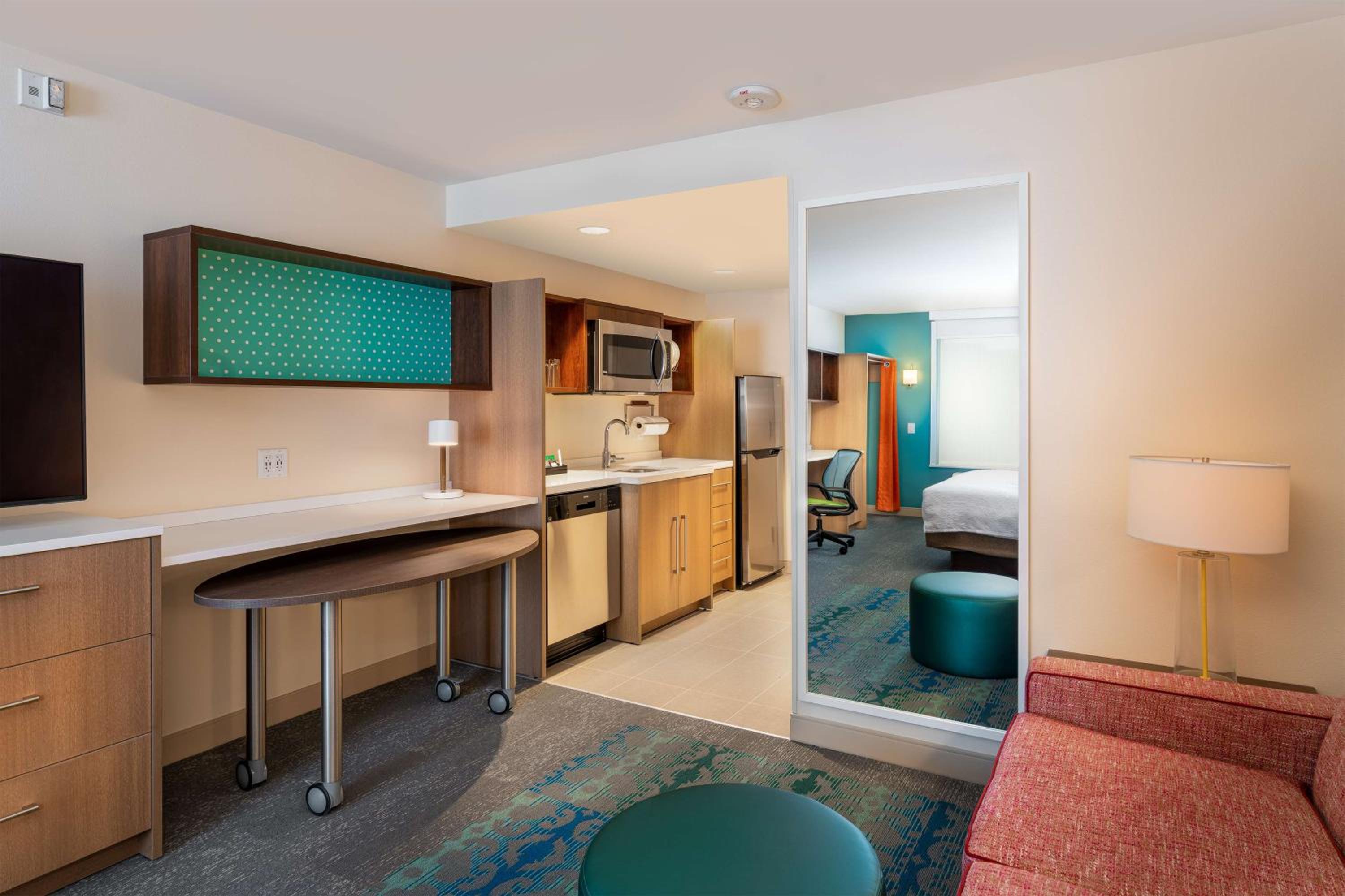 King Studio Suite - Photo 13