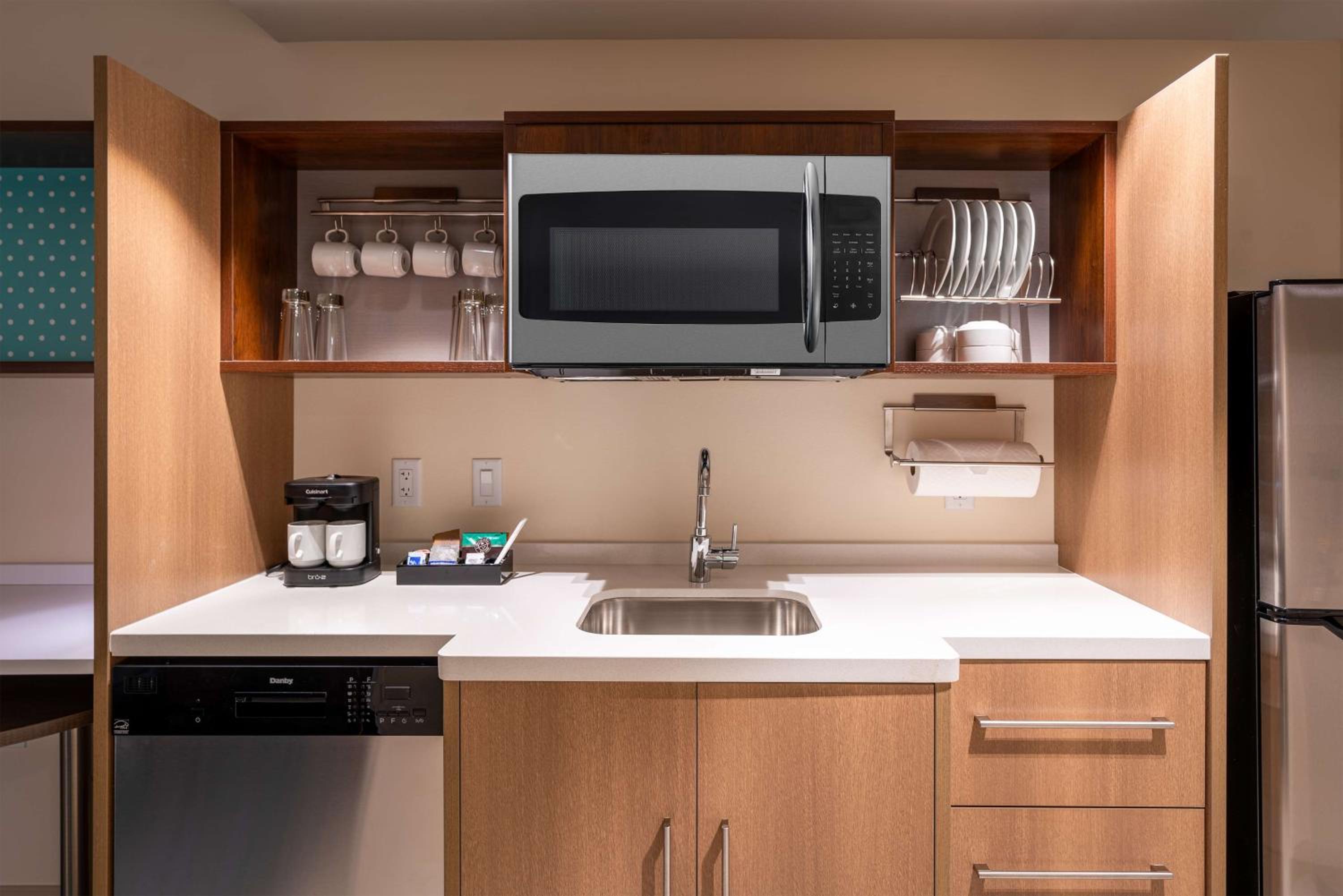 King Studio Suite - Photo 14