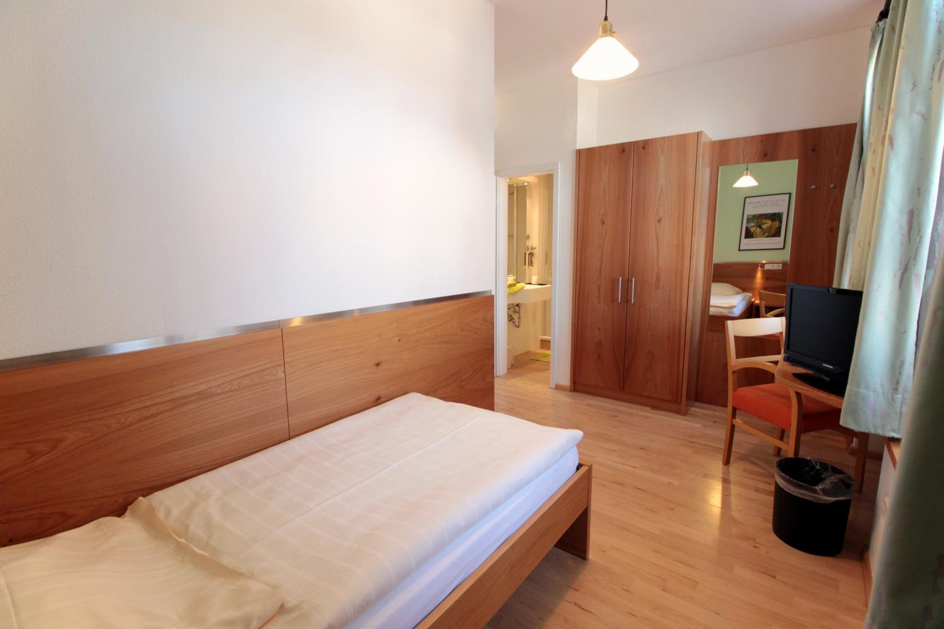 Budget Single Room