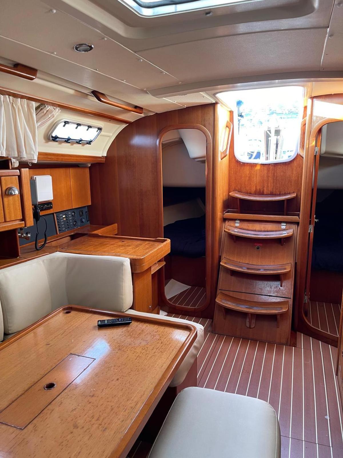 Mobile Home - Photo 4