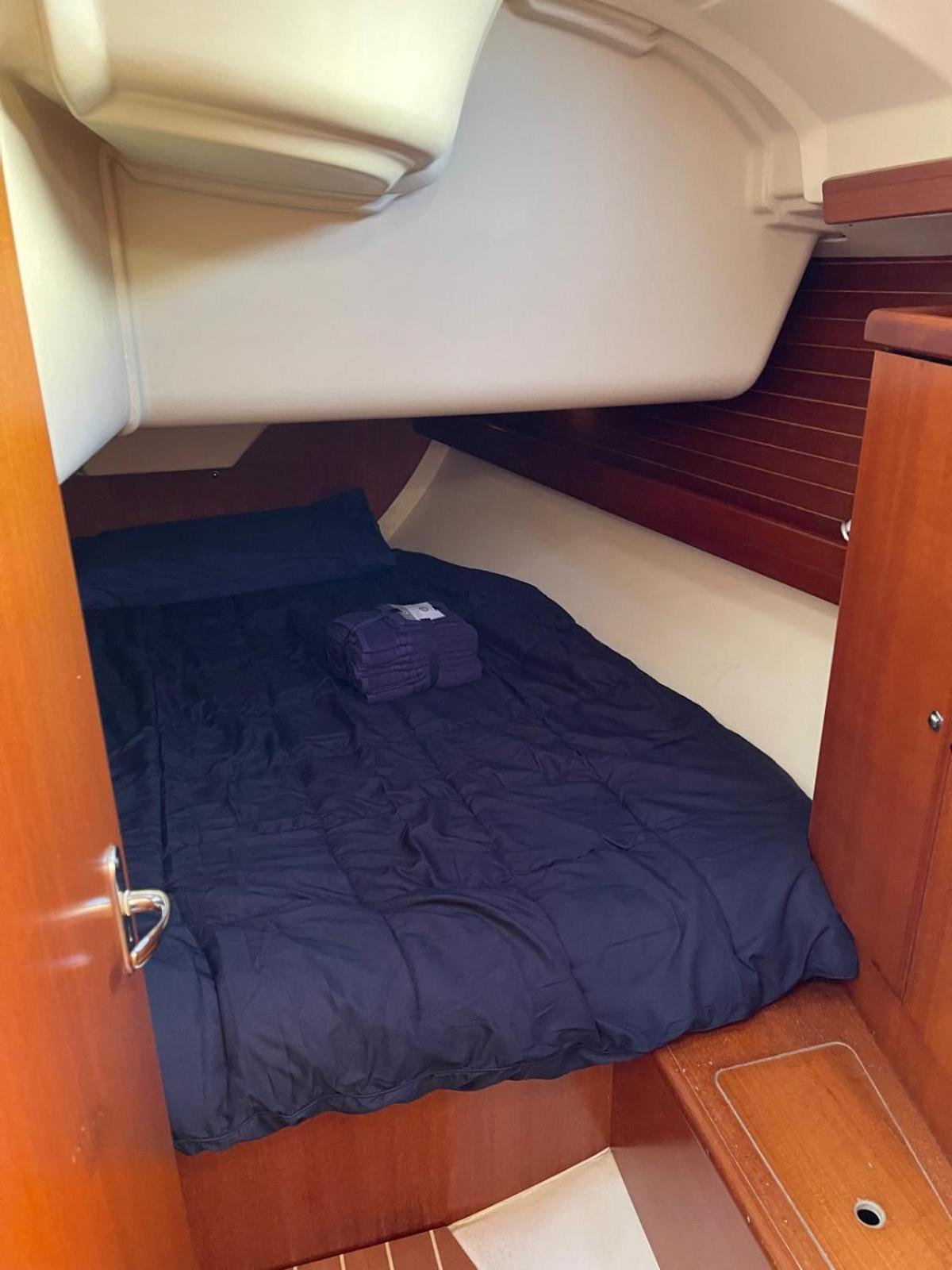 Mobile Home - Photo 8