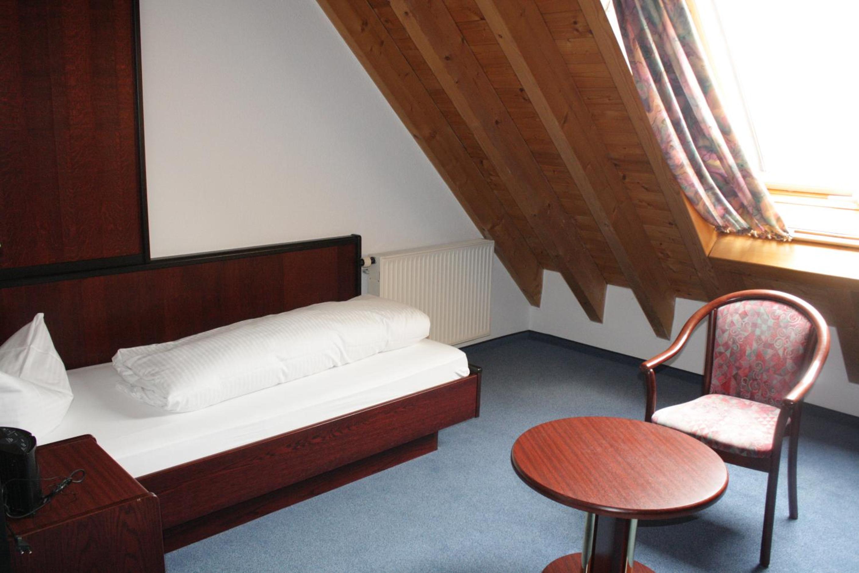Single Room photo 1