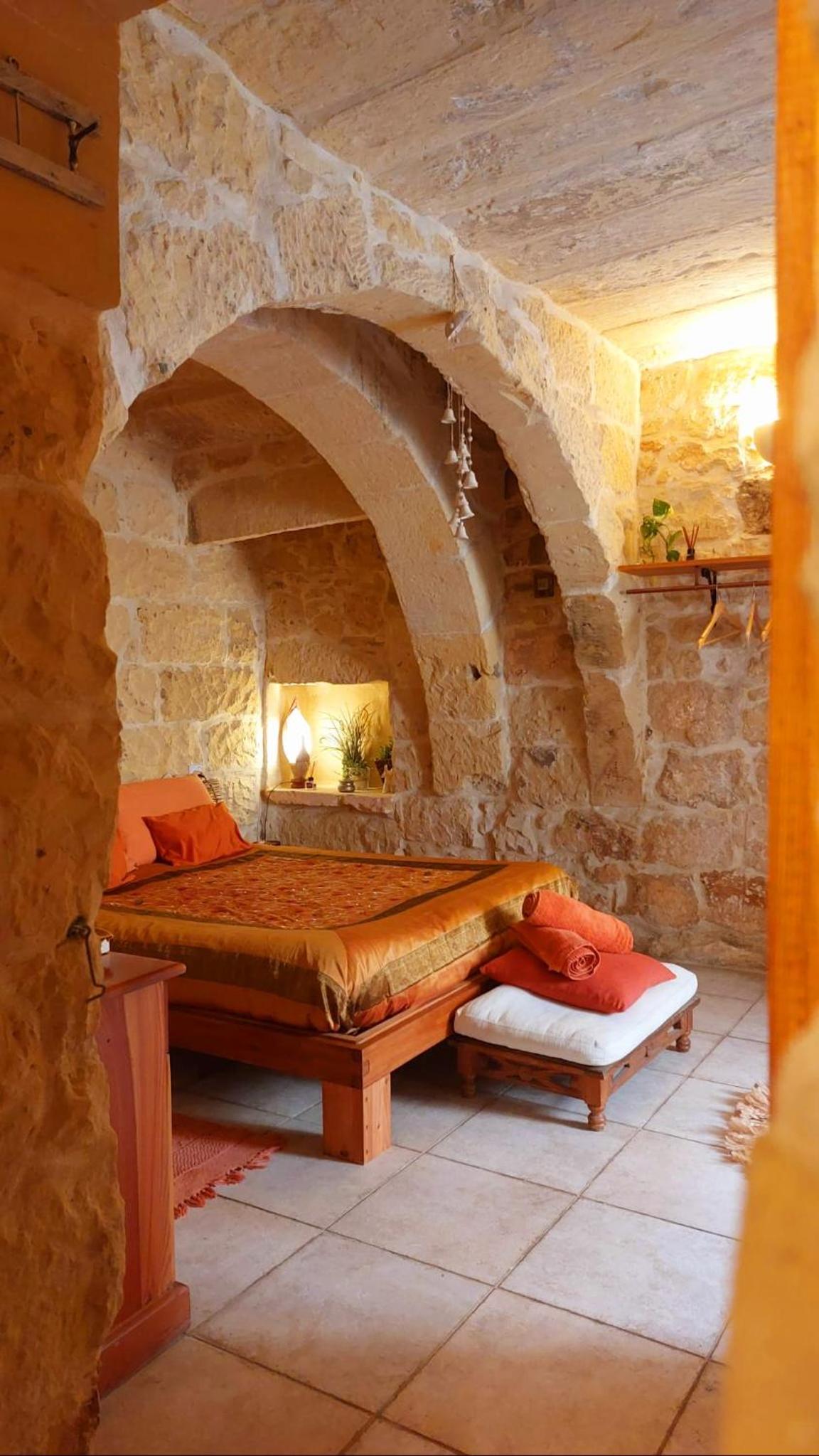 Deluxe Double Room with Shower - Photo 22