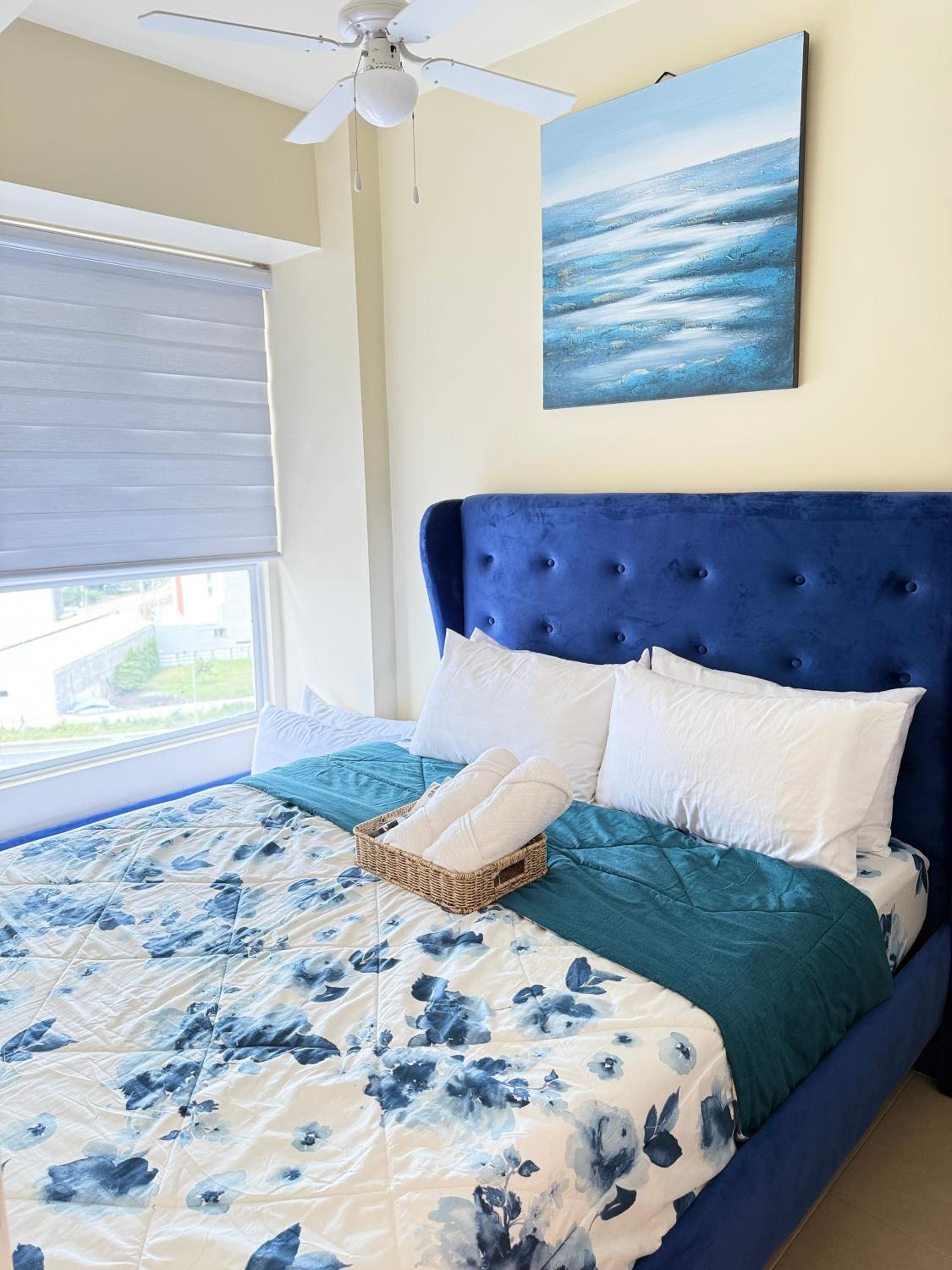 Deluxe Queen Suite