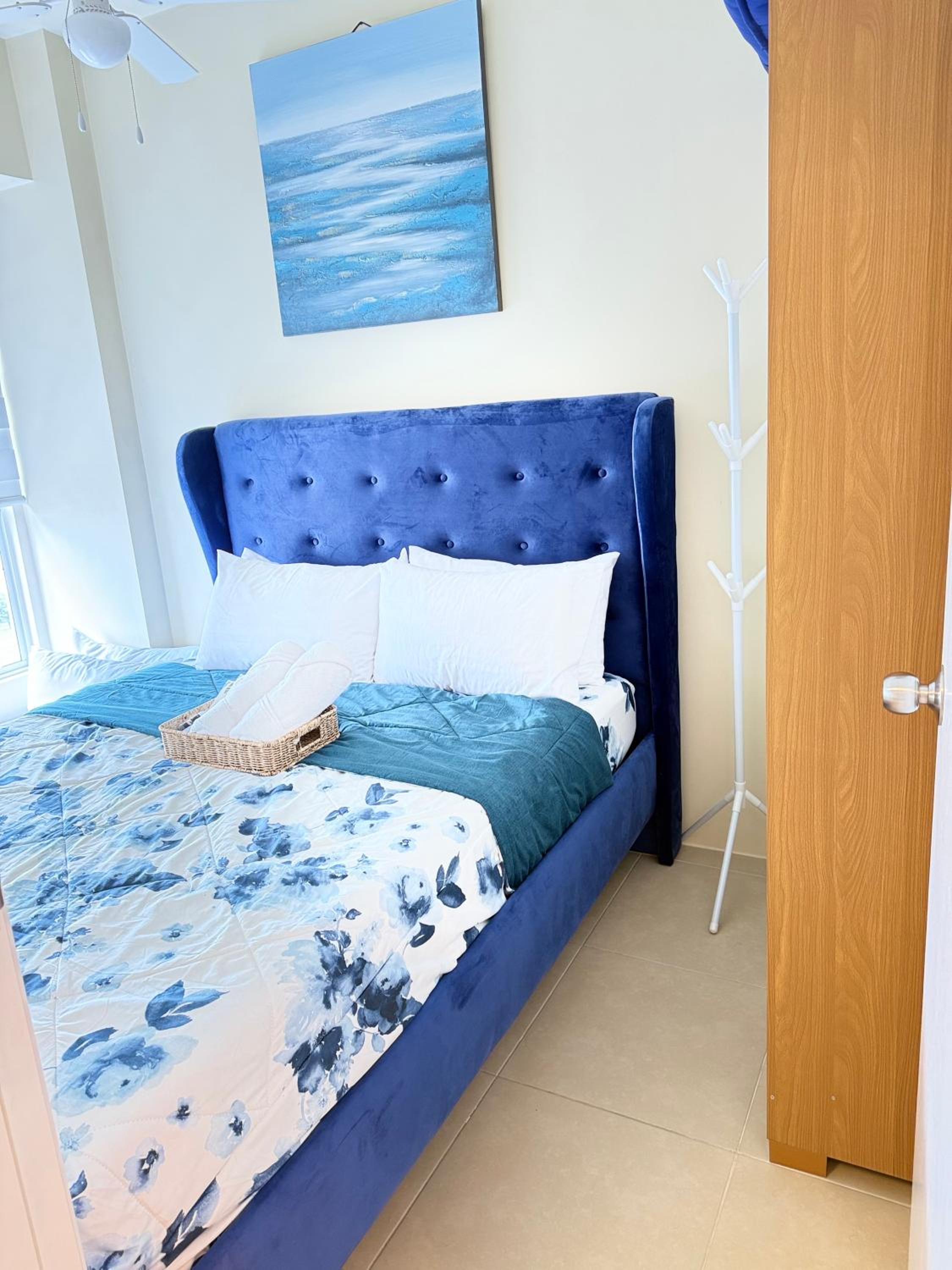 Deluxe Queen Suite
