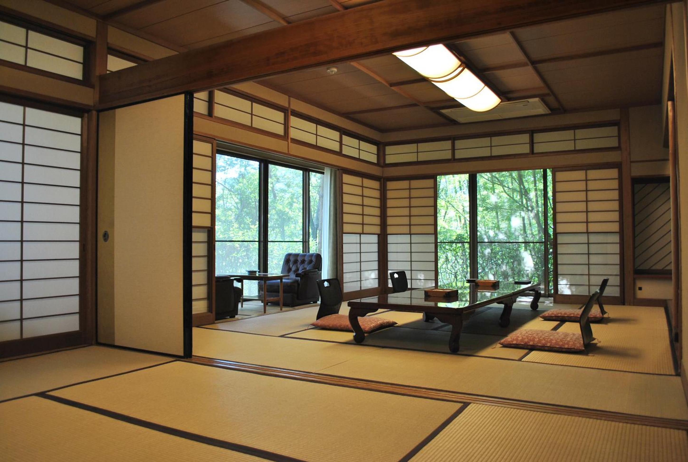 Deluxe Japanese-Style Room with Garden View and Shared Bathroom - Non-Smoking
