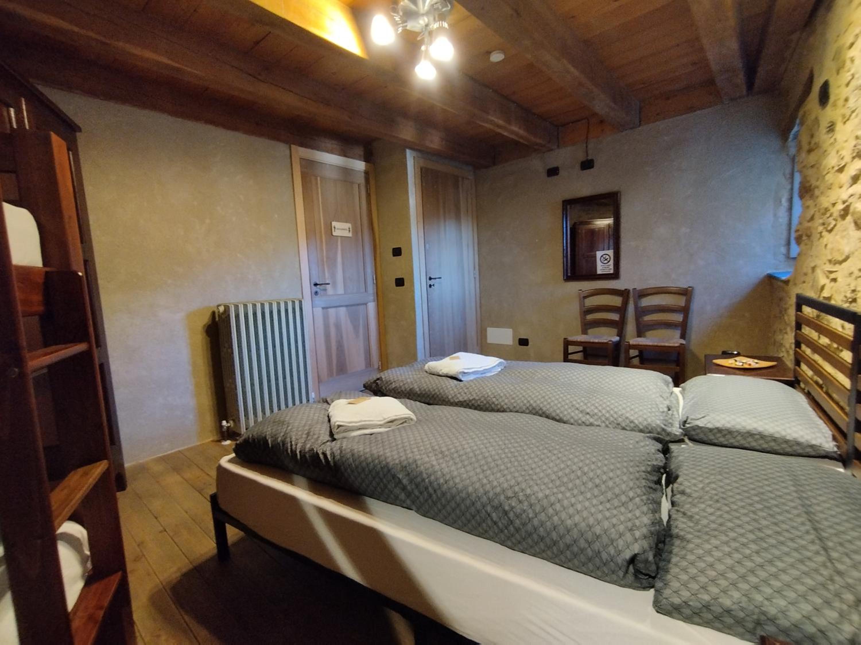 Double Room - Photo 6
