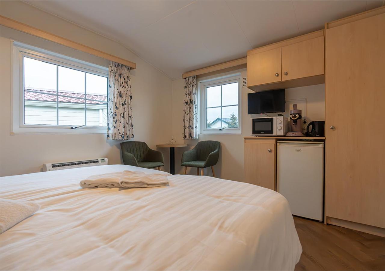 Deluxe Twin Room photo 3