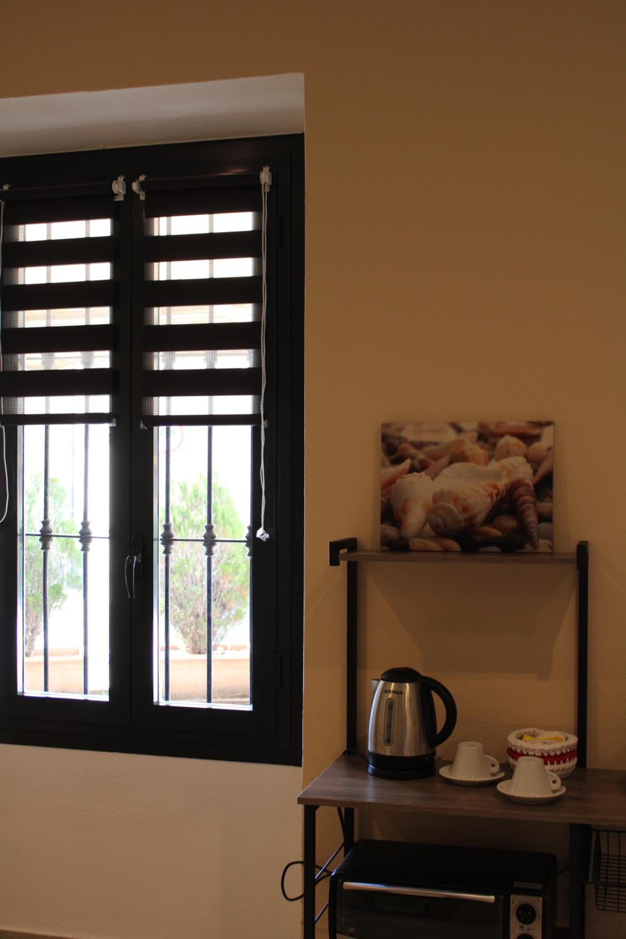 Budget Twin Room - Photo 7