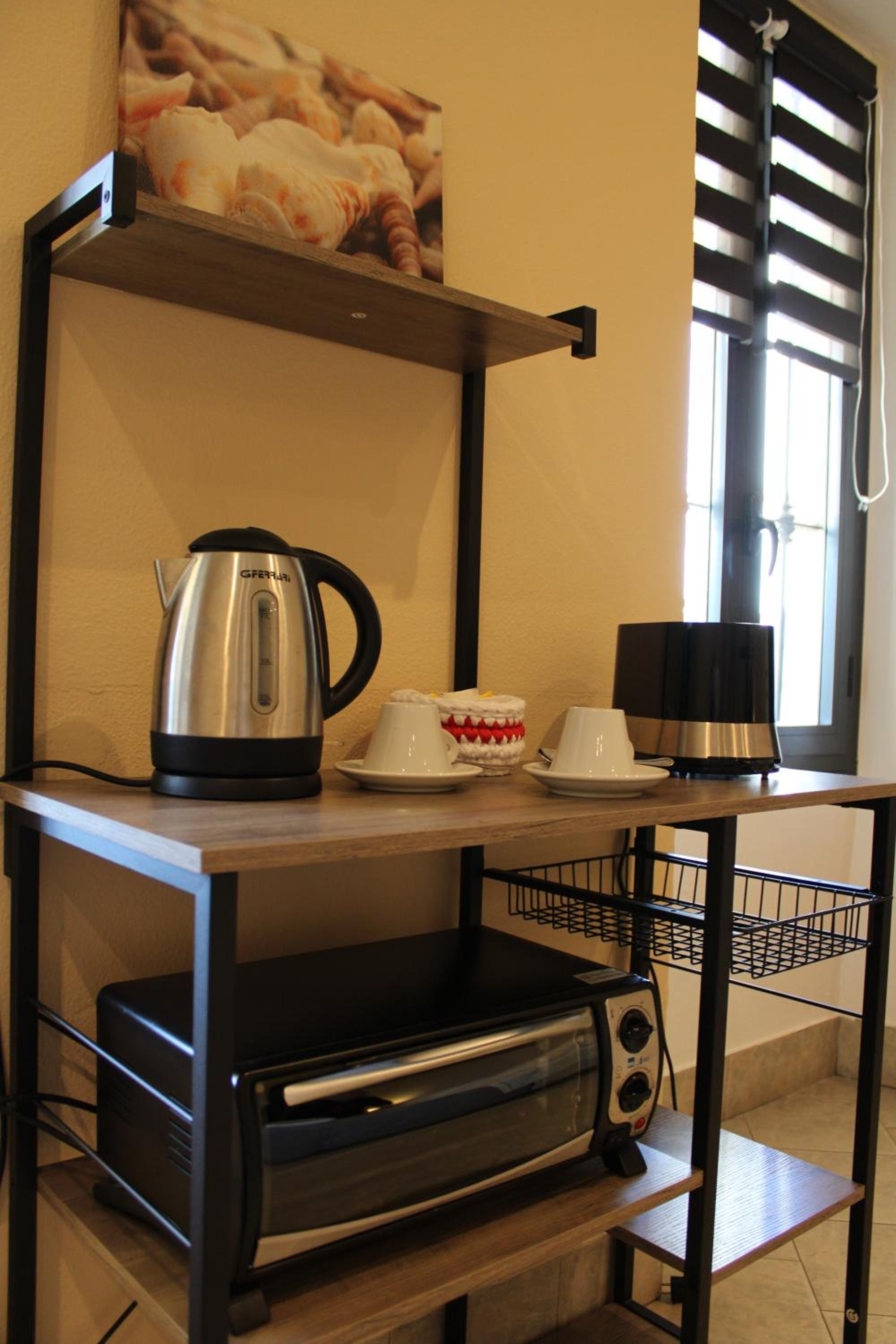 Budget Twin Room - Photo 3