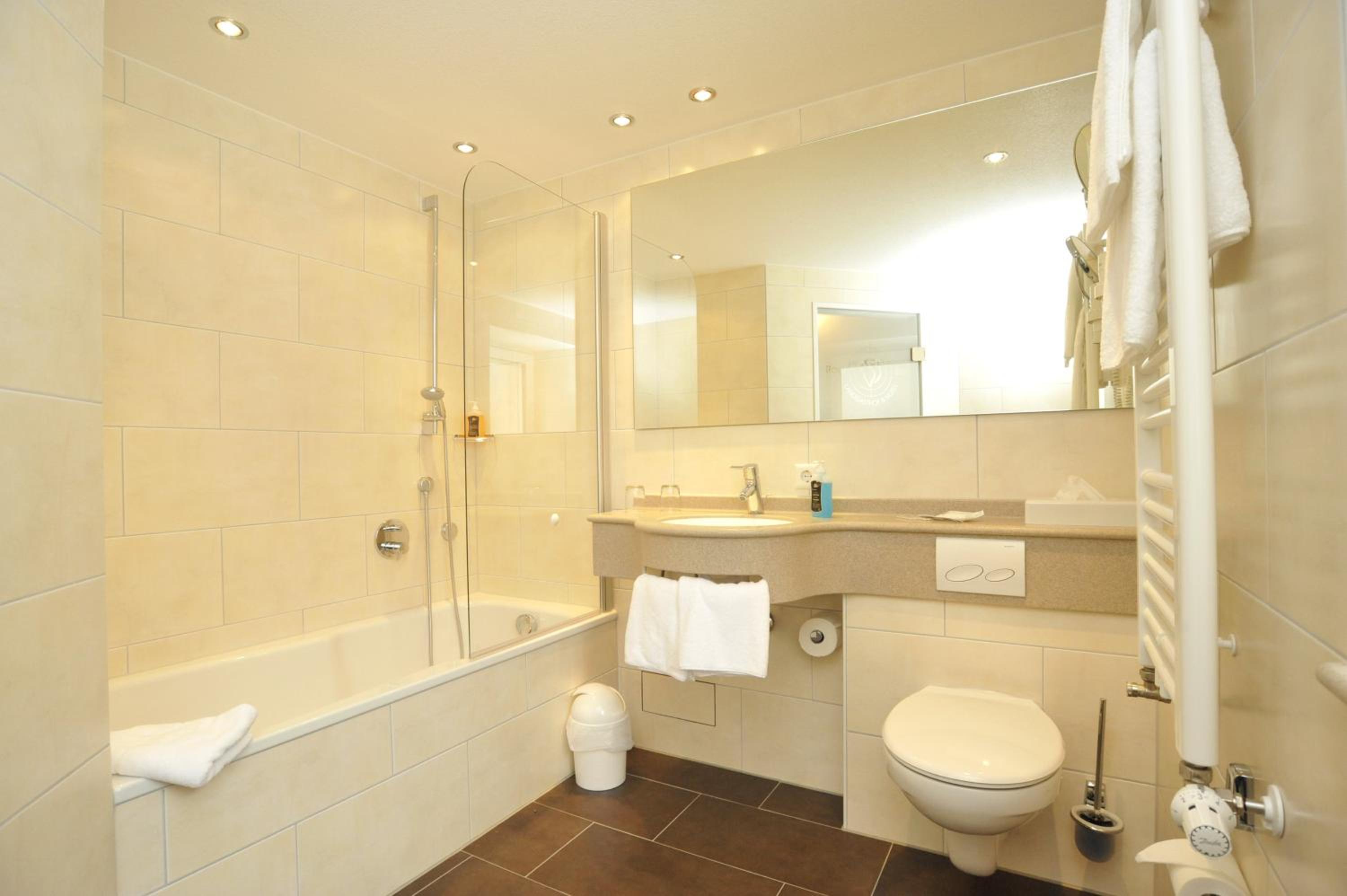 Double Room - Photo 11