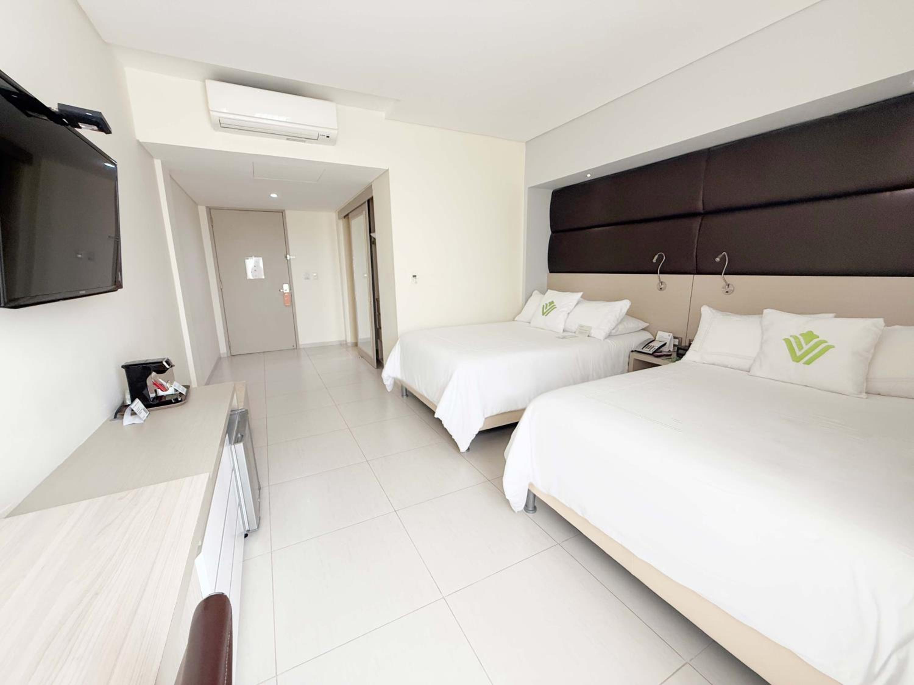 Double Room with Two Double Beds - Mobility Access/Non-Smoking