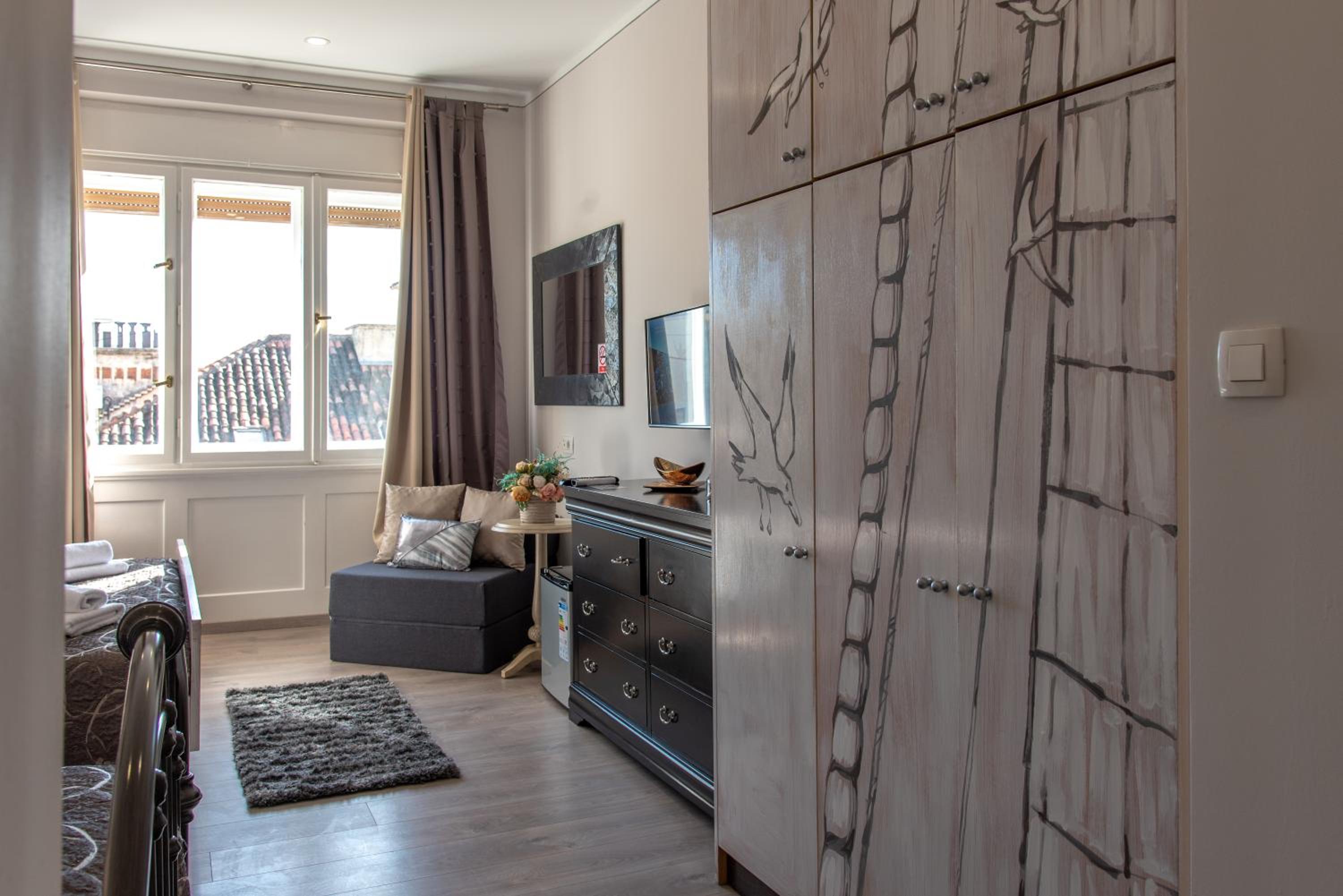 Deluxe Family Room