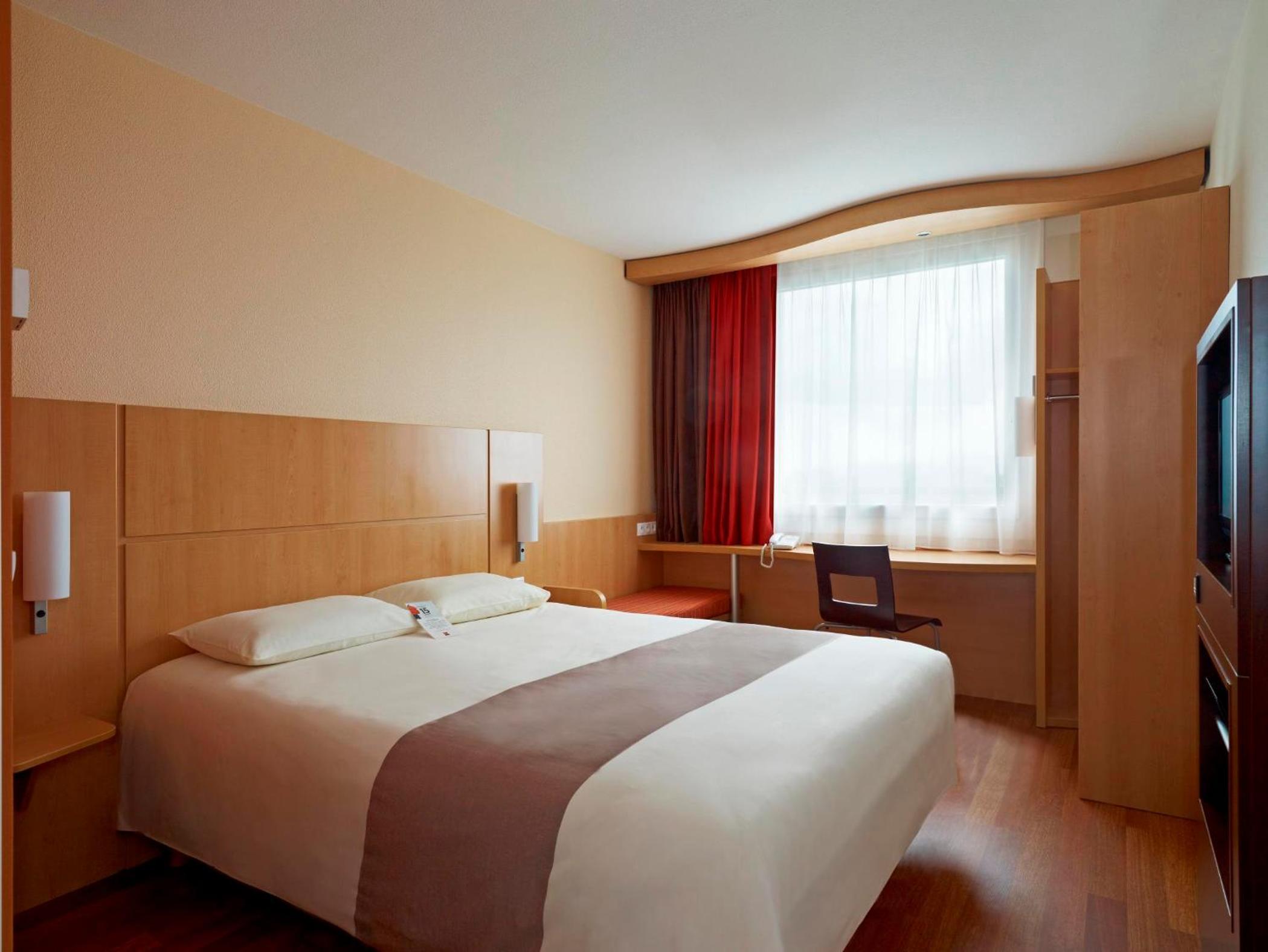 Double Room - Photo 10