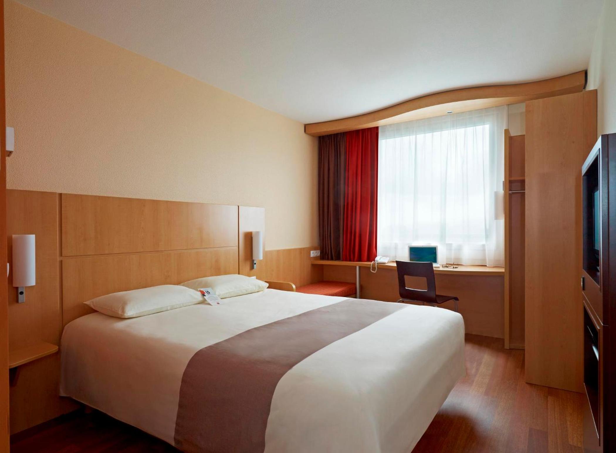 Double Room - Photo 9