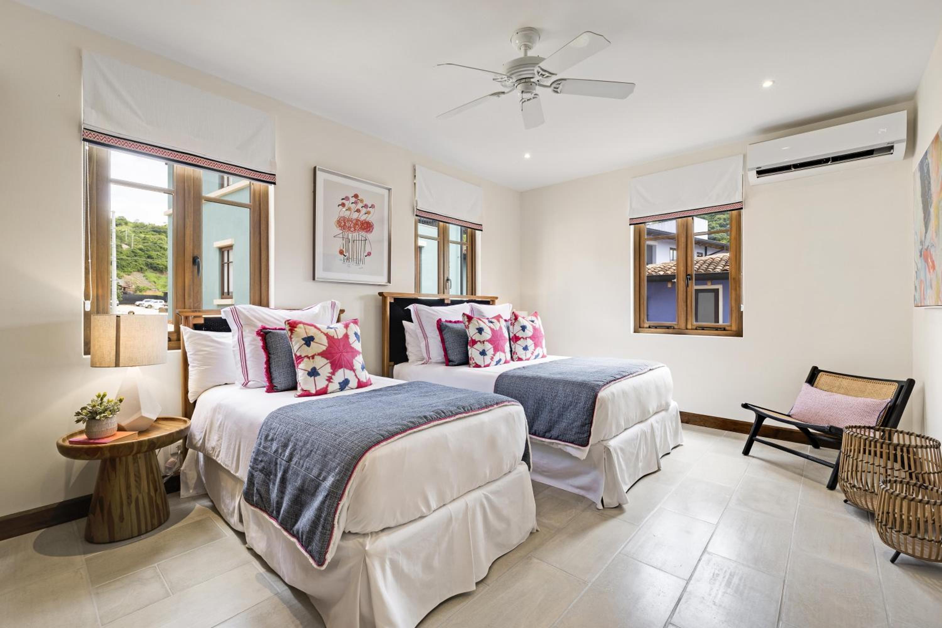 Four-Bedroom Vacation Home photo 2