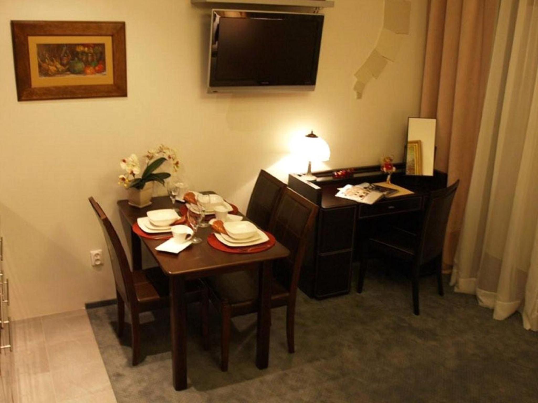 Apartment with Terrace - Photo 5