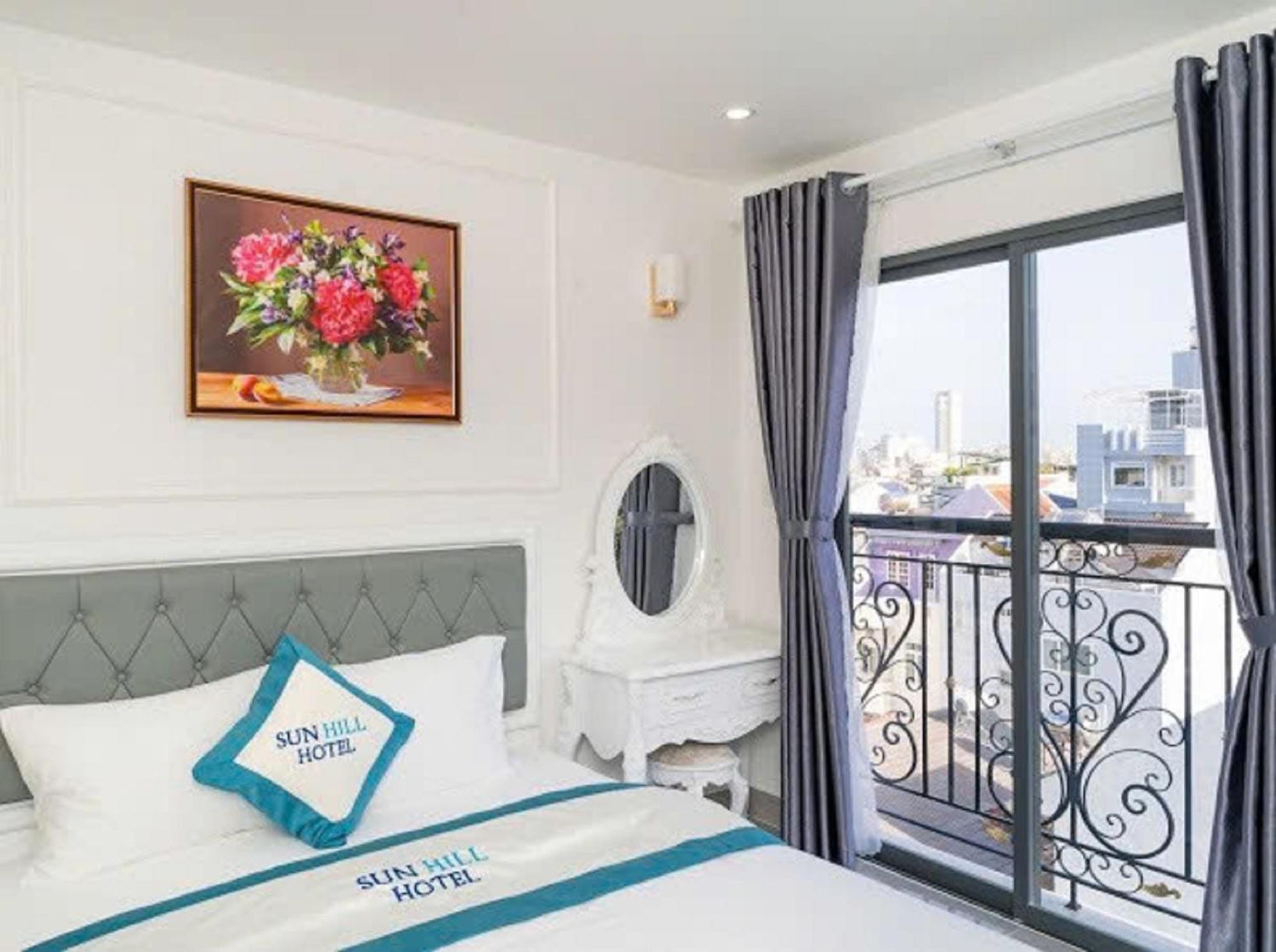 Deluxe Double Room with Balcony - Photo 1