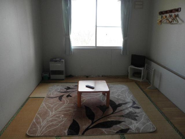 Twin Room with Shared Bathroom