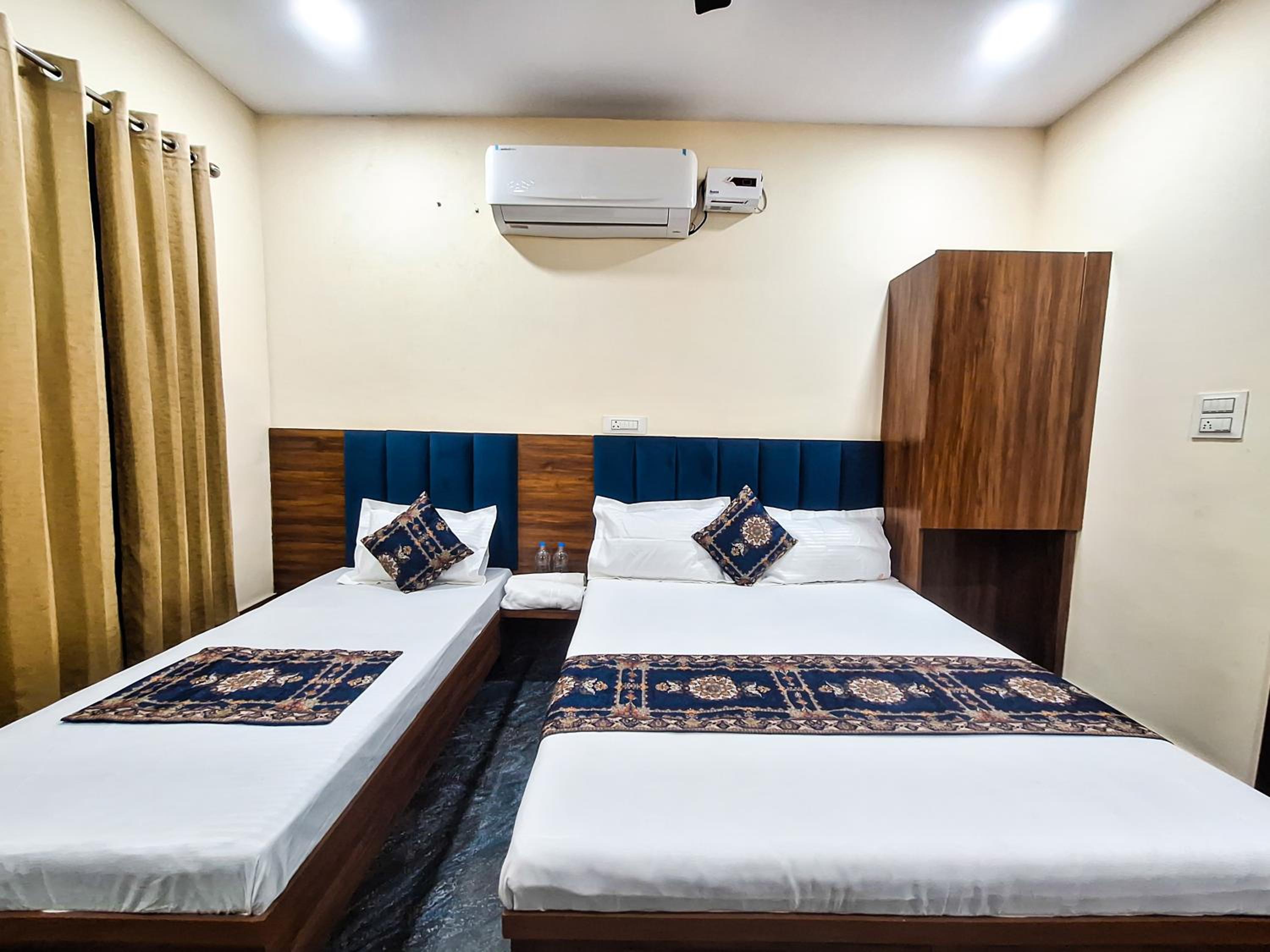 Comfort Triple Room