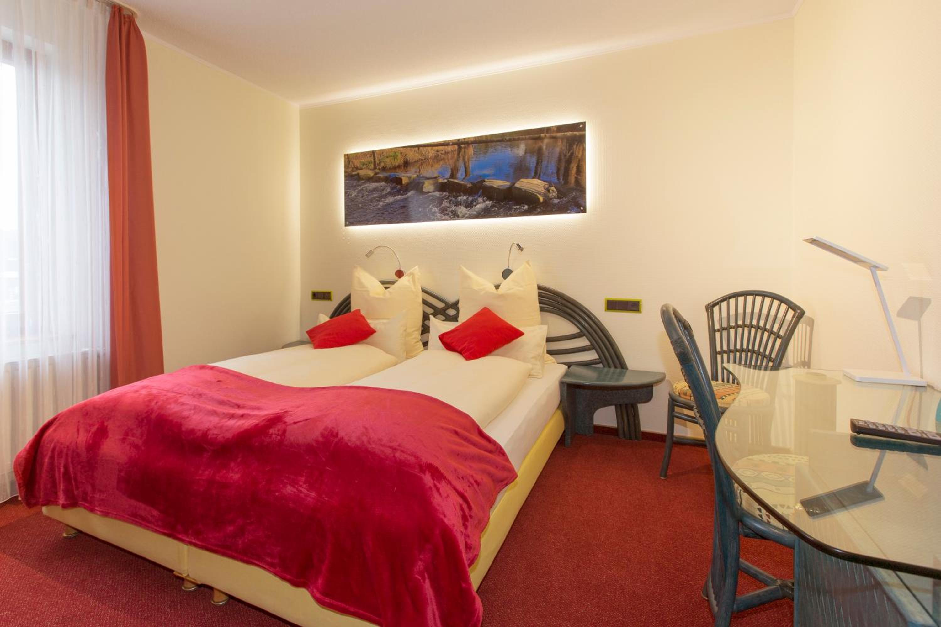 Deluxe Queen Room photo 3