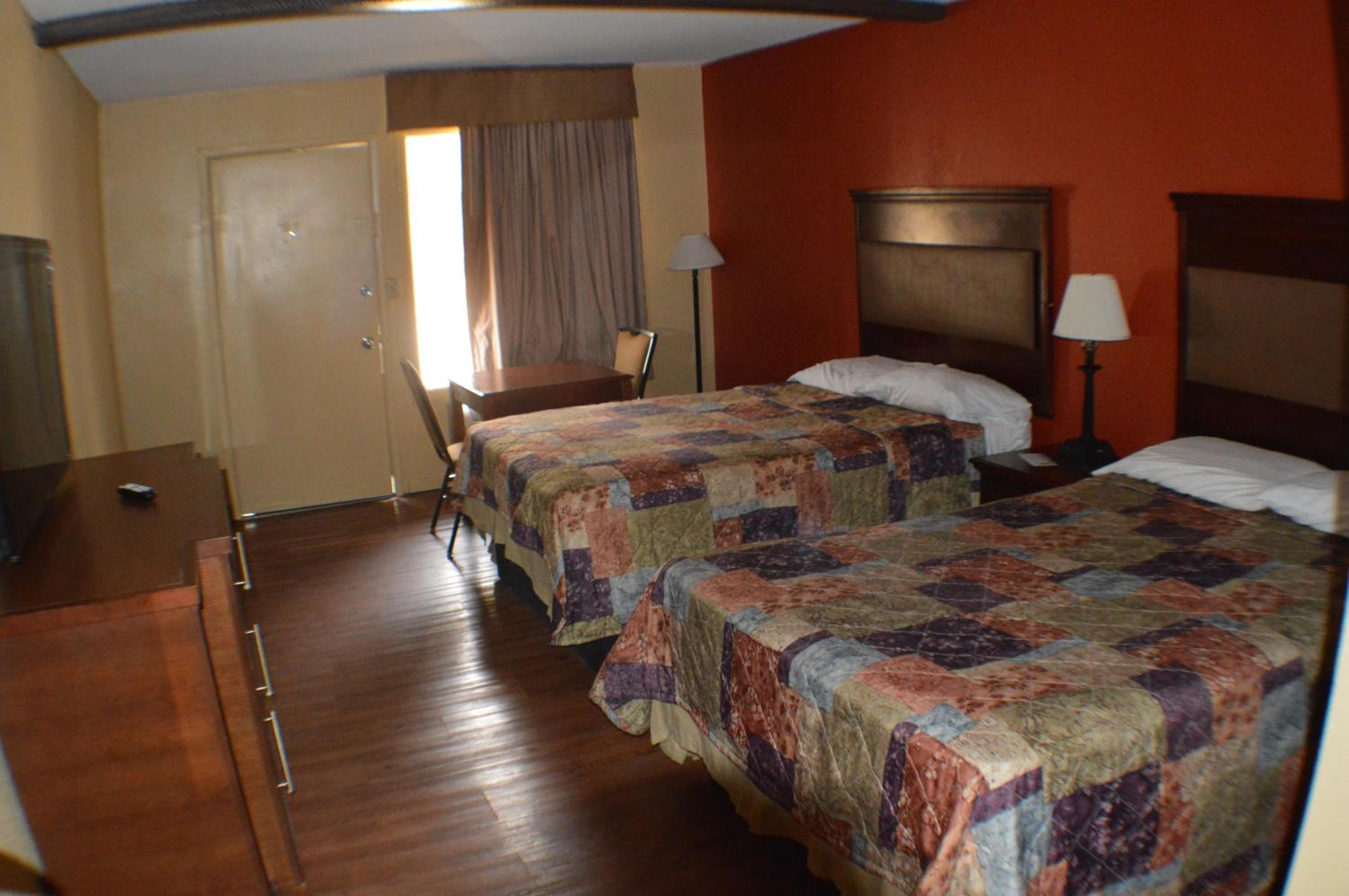 Double Room with Two Double Beds - Smoking photo 1