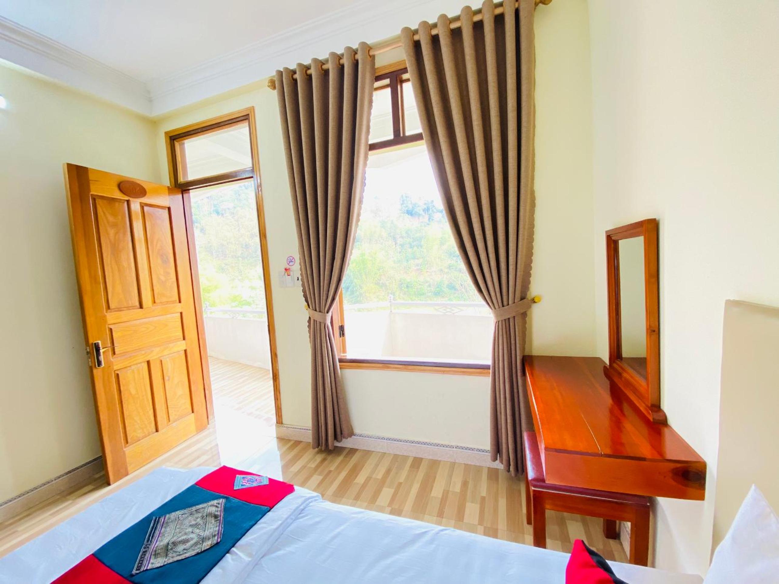 Triple Room with Balcony