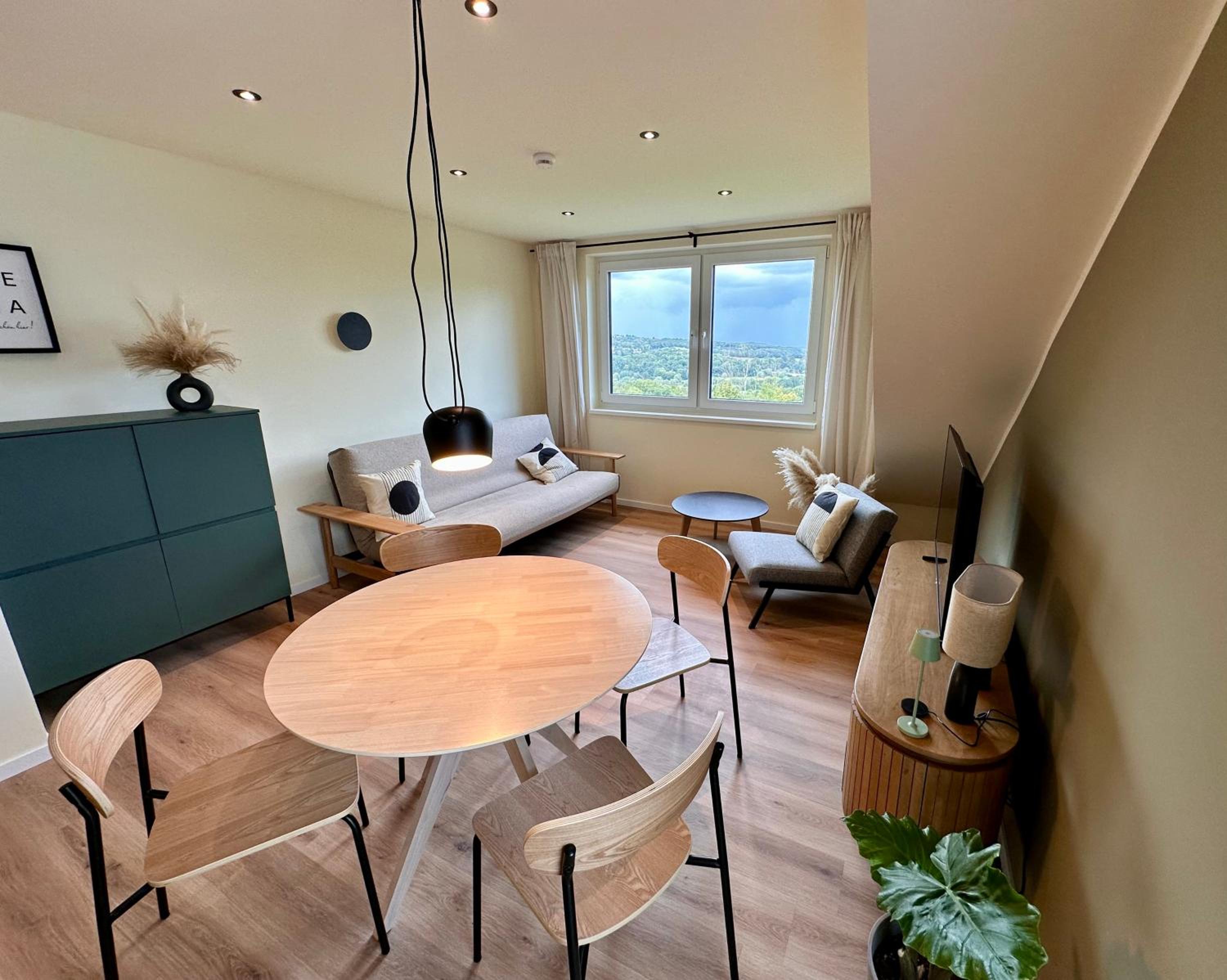 Two-Bedroom Apartment with Lake View photo 1