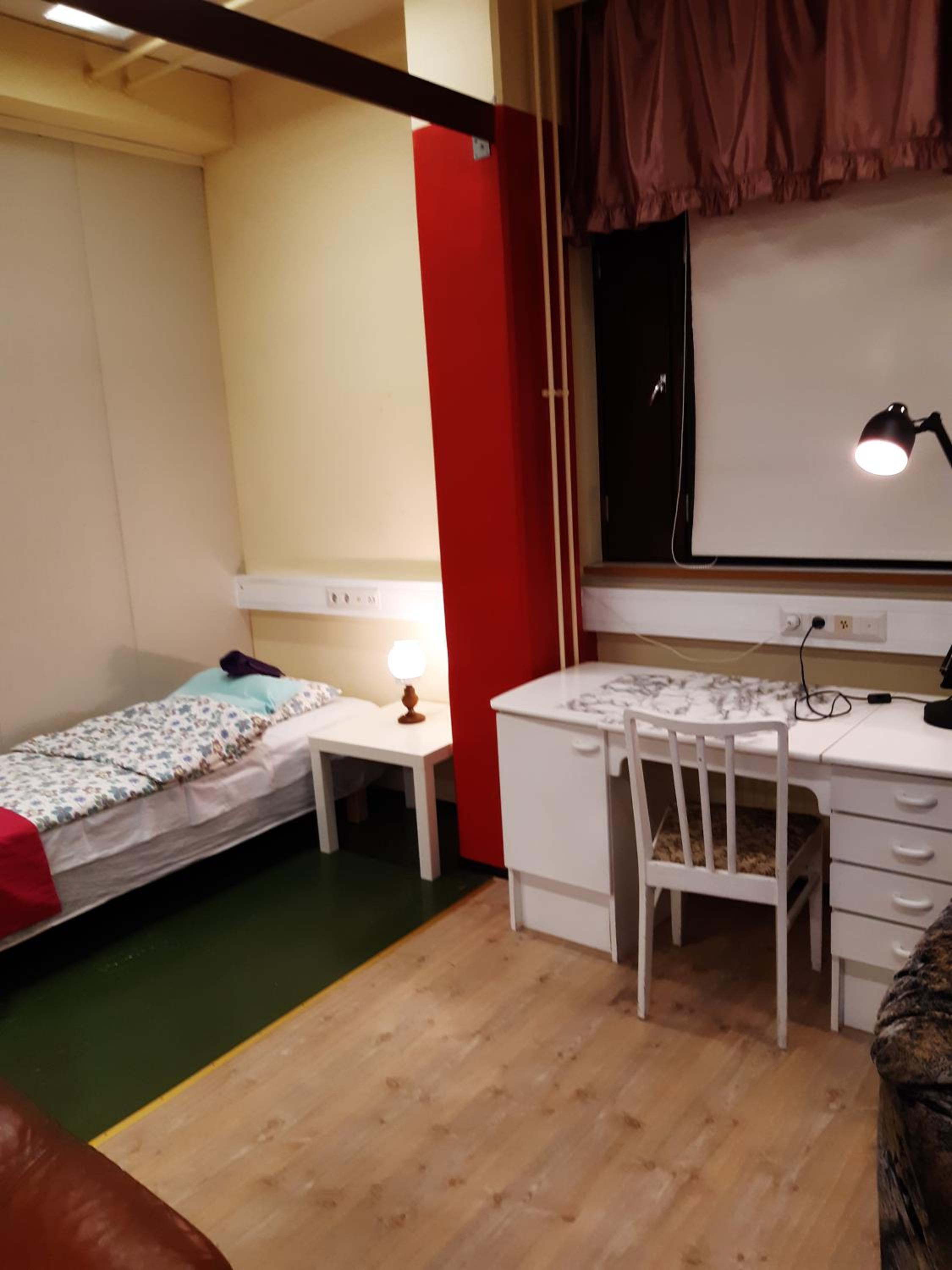 Studio Apartment - Photo 1