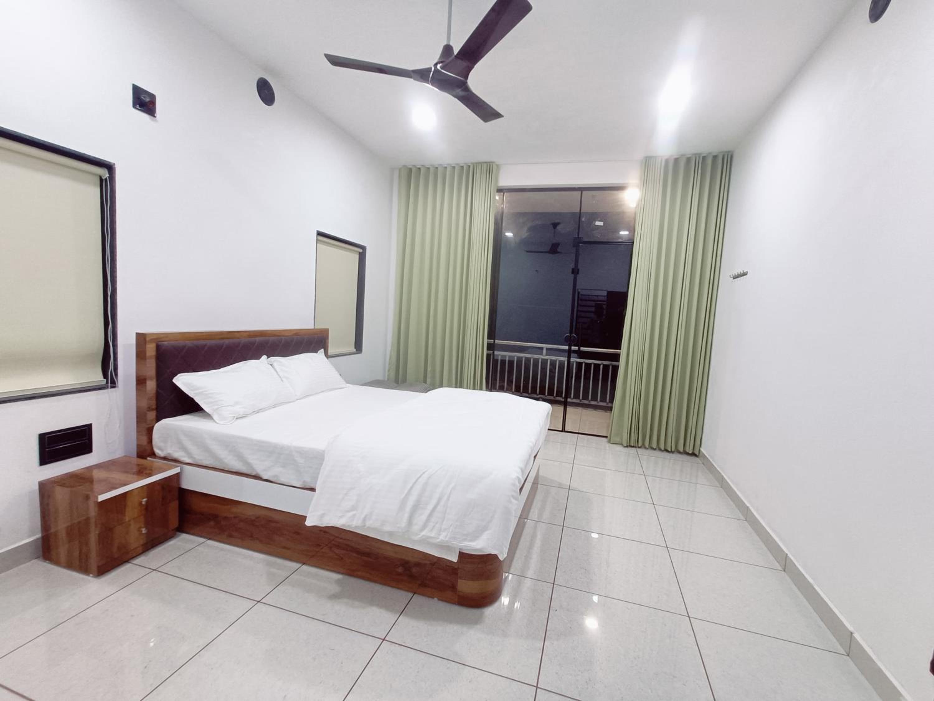 Deluxe Double Room with Balcony