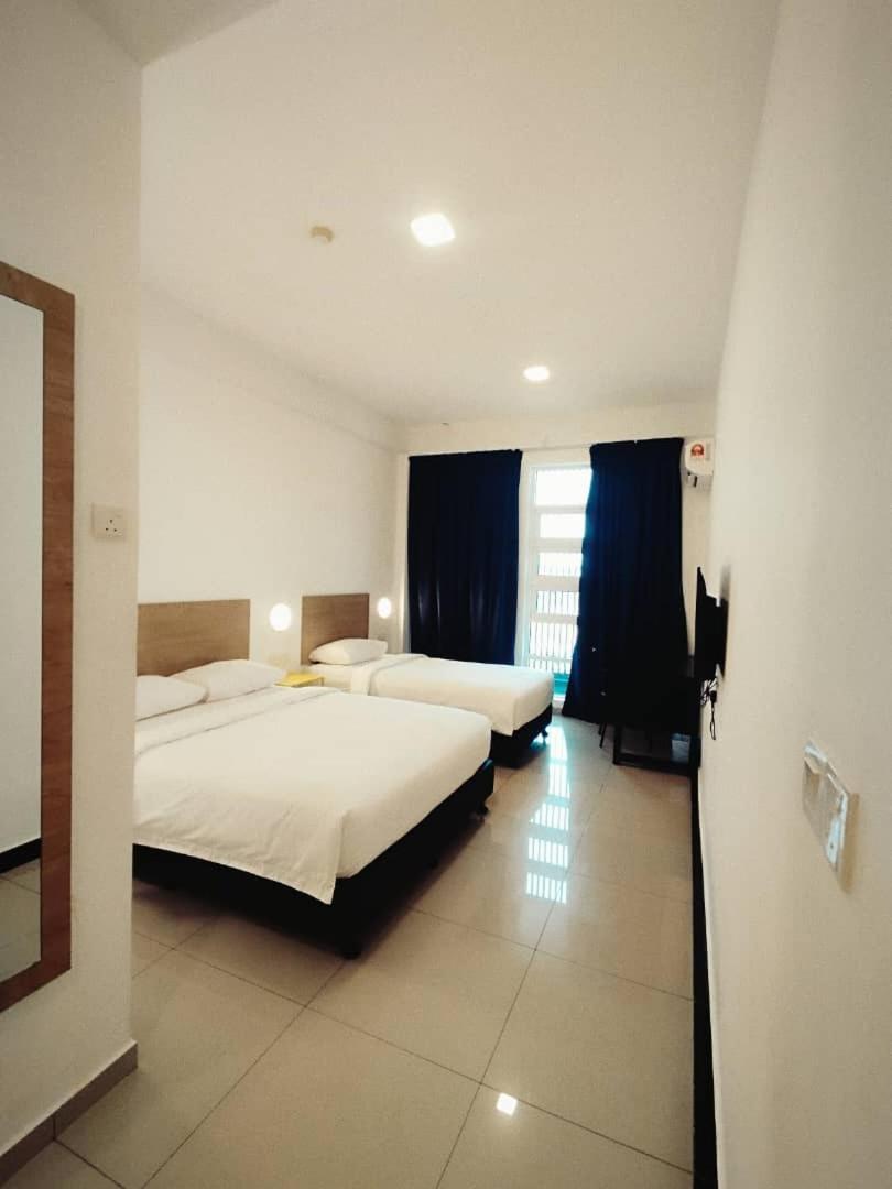 Deluxe Triple Room - Photo 3