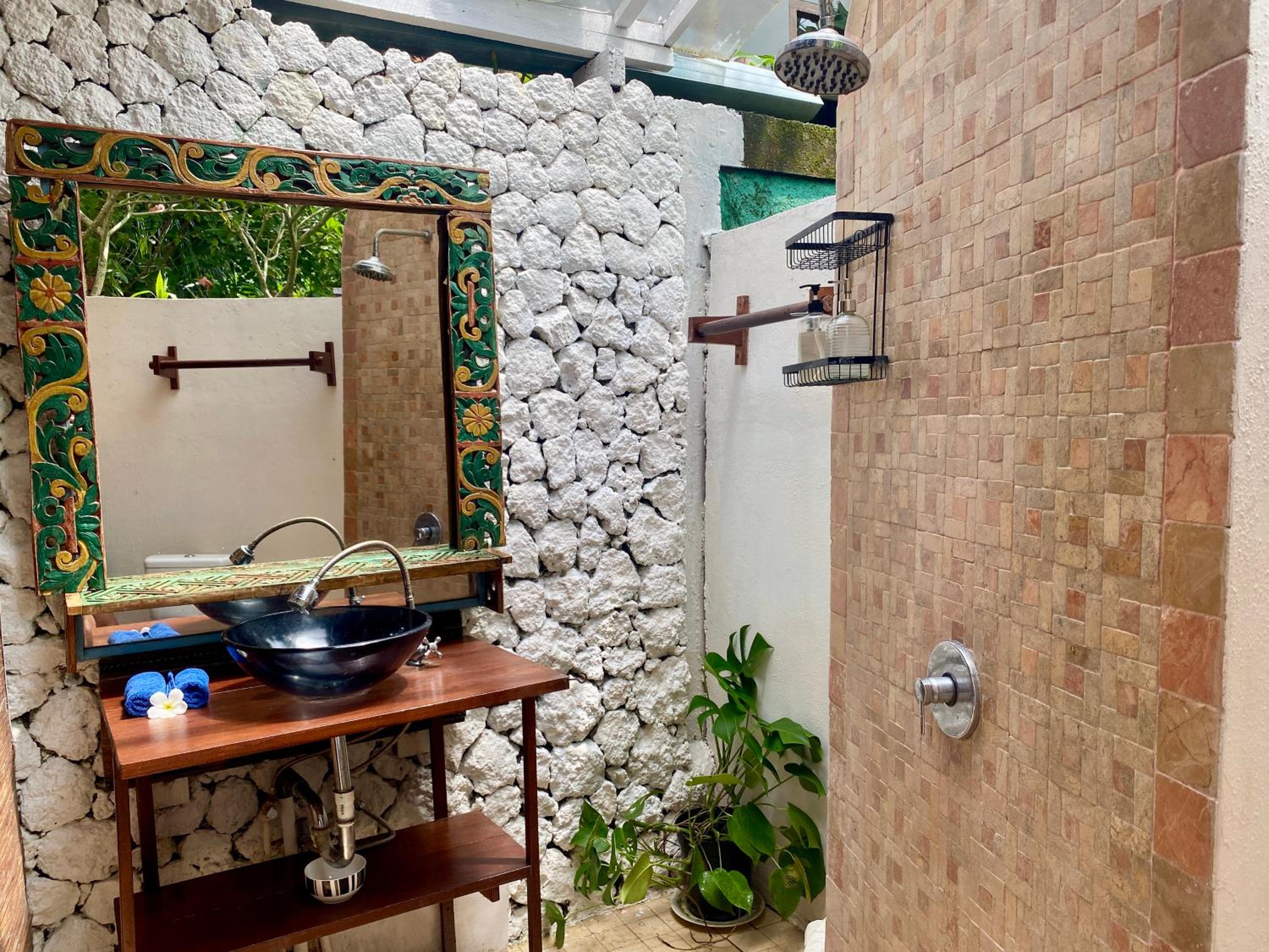 Superior Bungalow photo 3