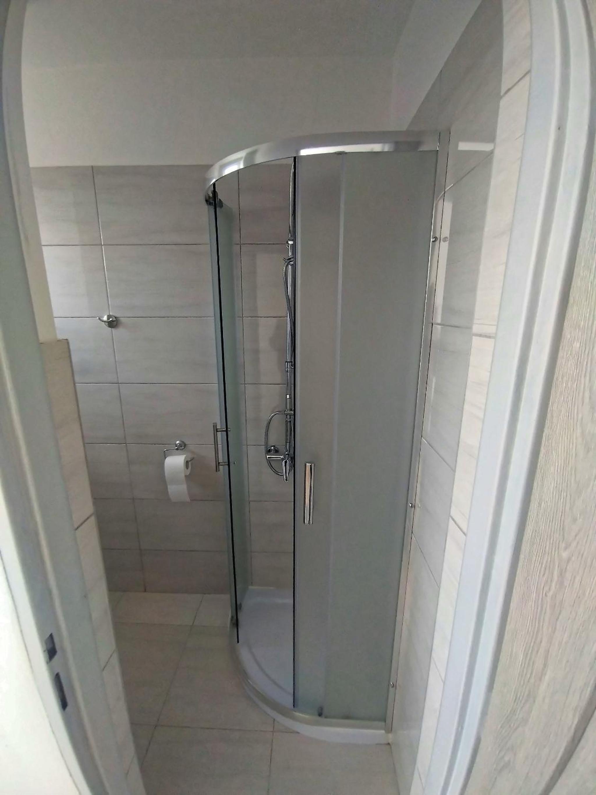 Double Room with Private Bathroom photo 3