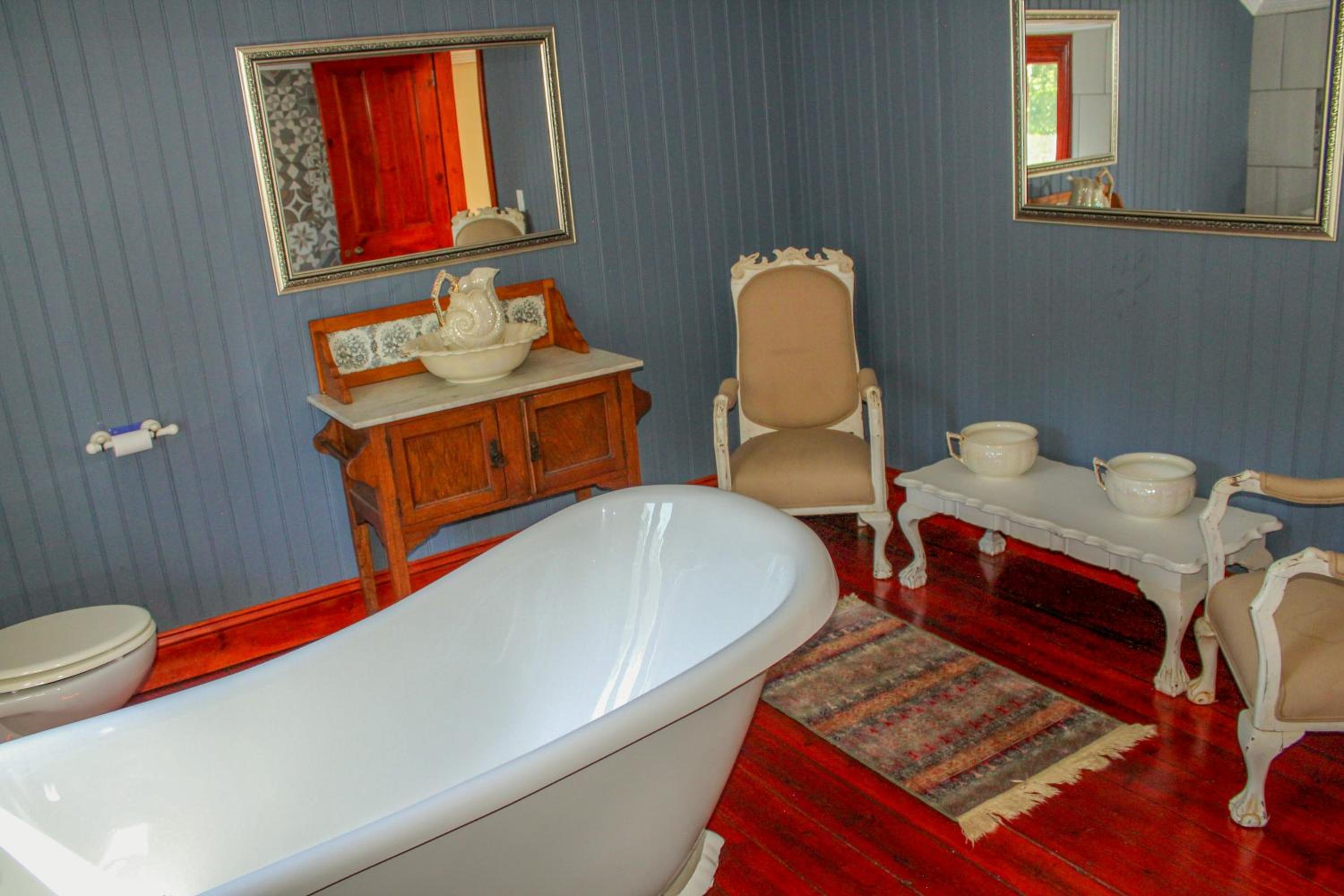 Queen Room - Photo 8