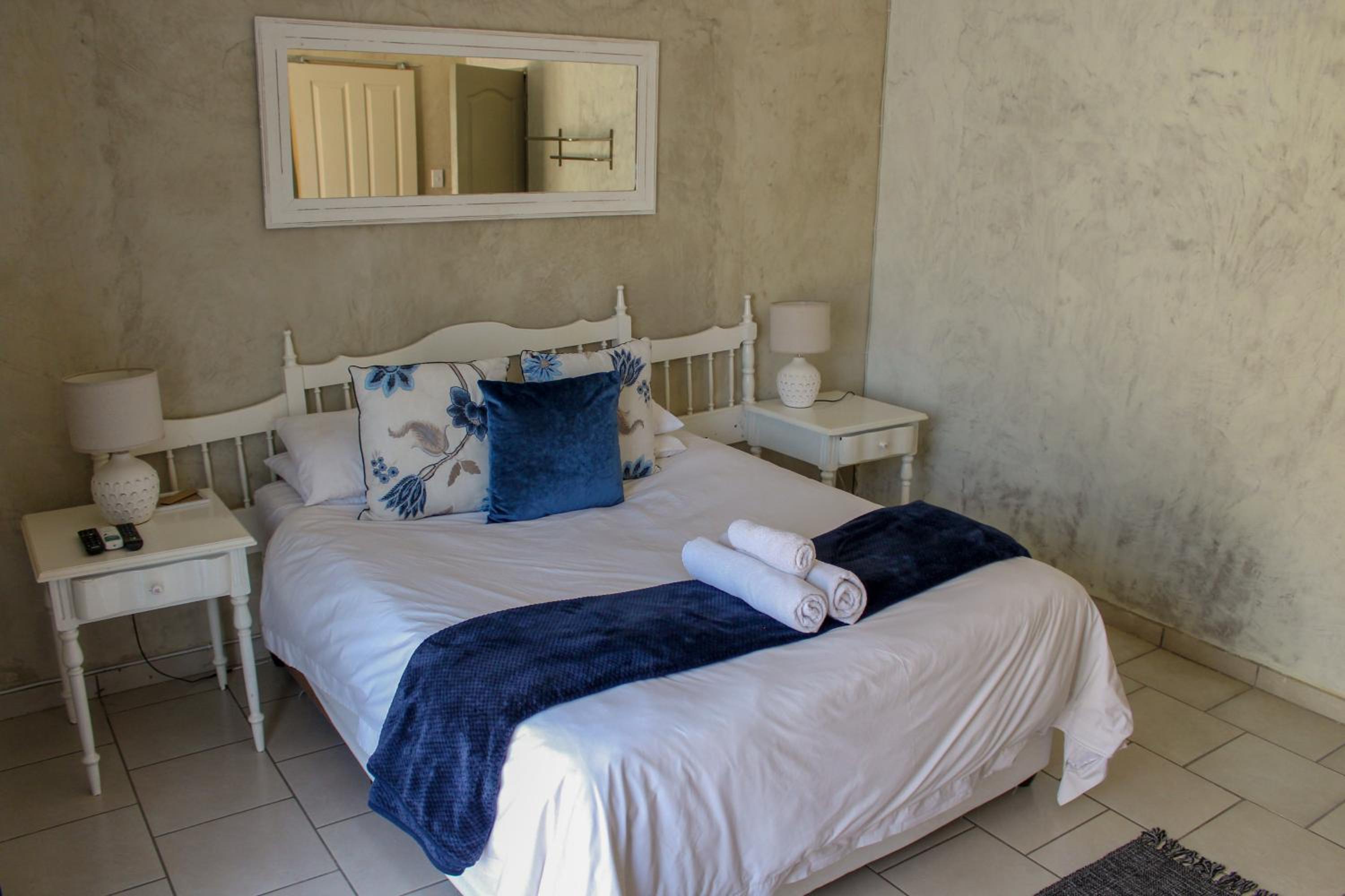 Budget Double Room photo 1