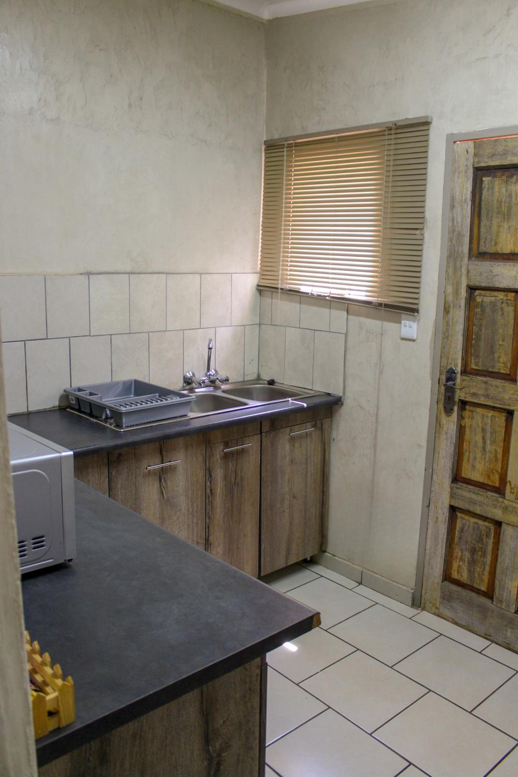 Double or Twin Room with Shower - Photo 1
