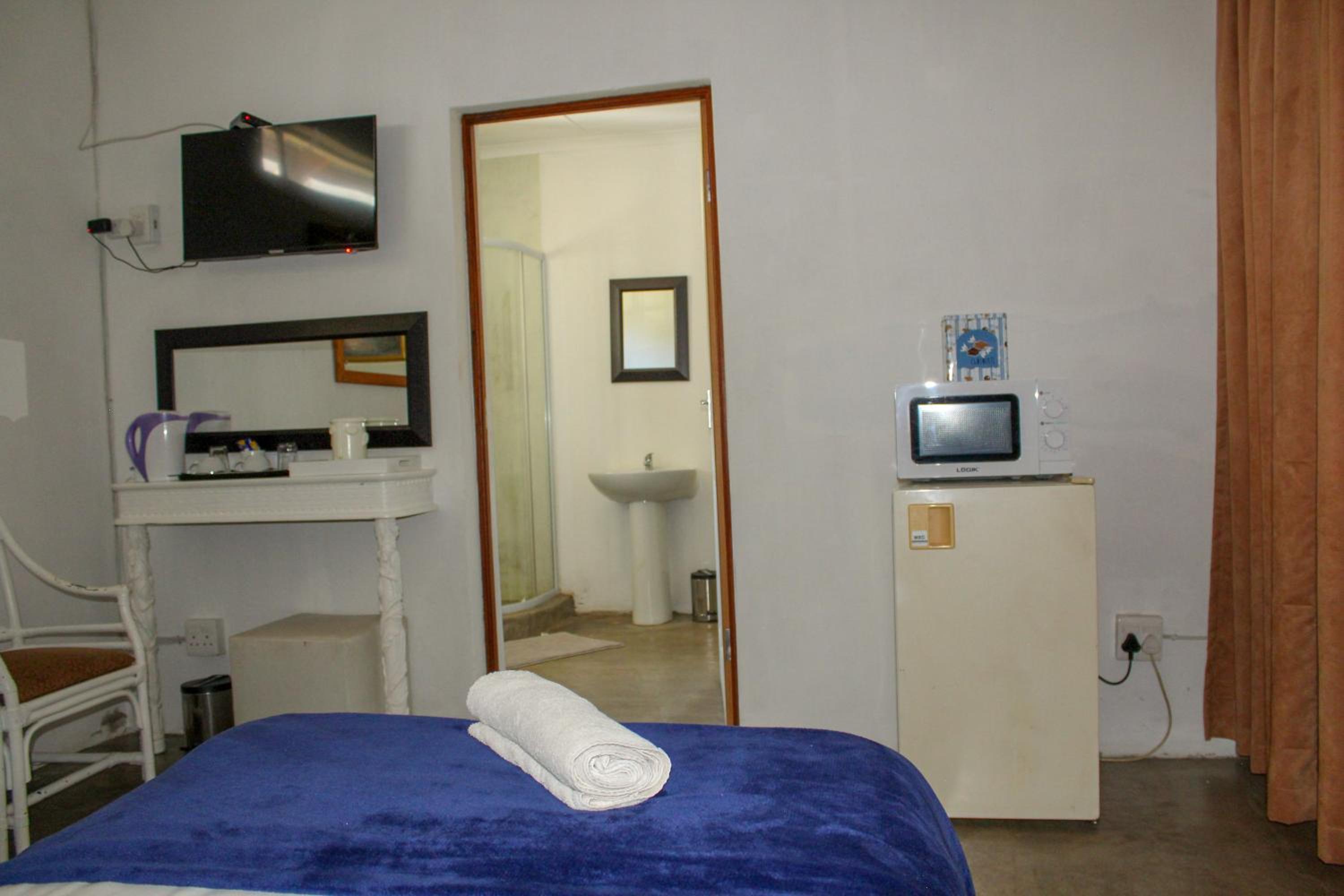 Family Room with Shower - Photo 2