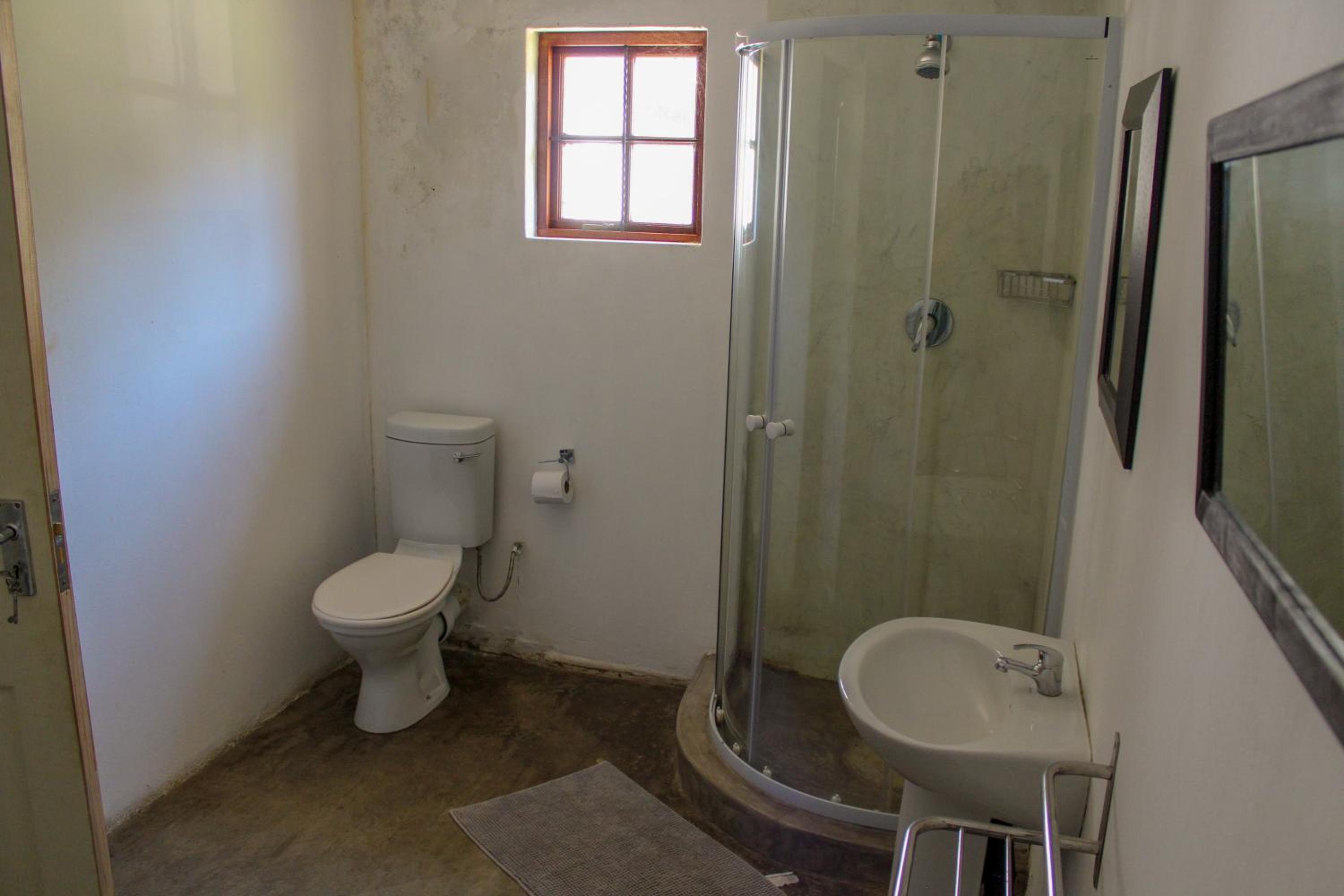 Family Room with Shower - Photo 1