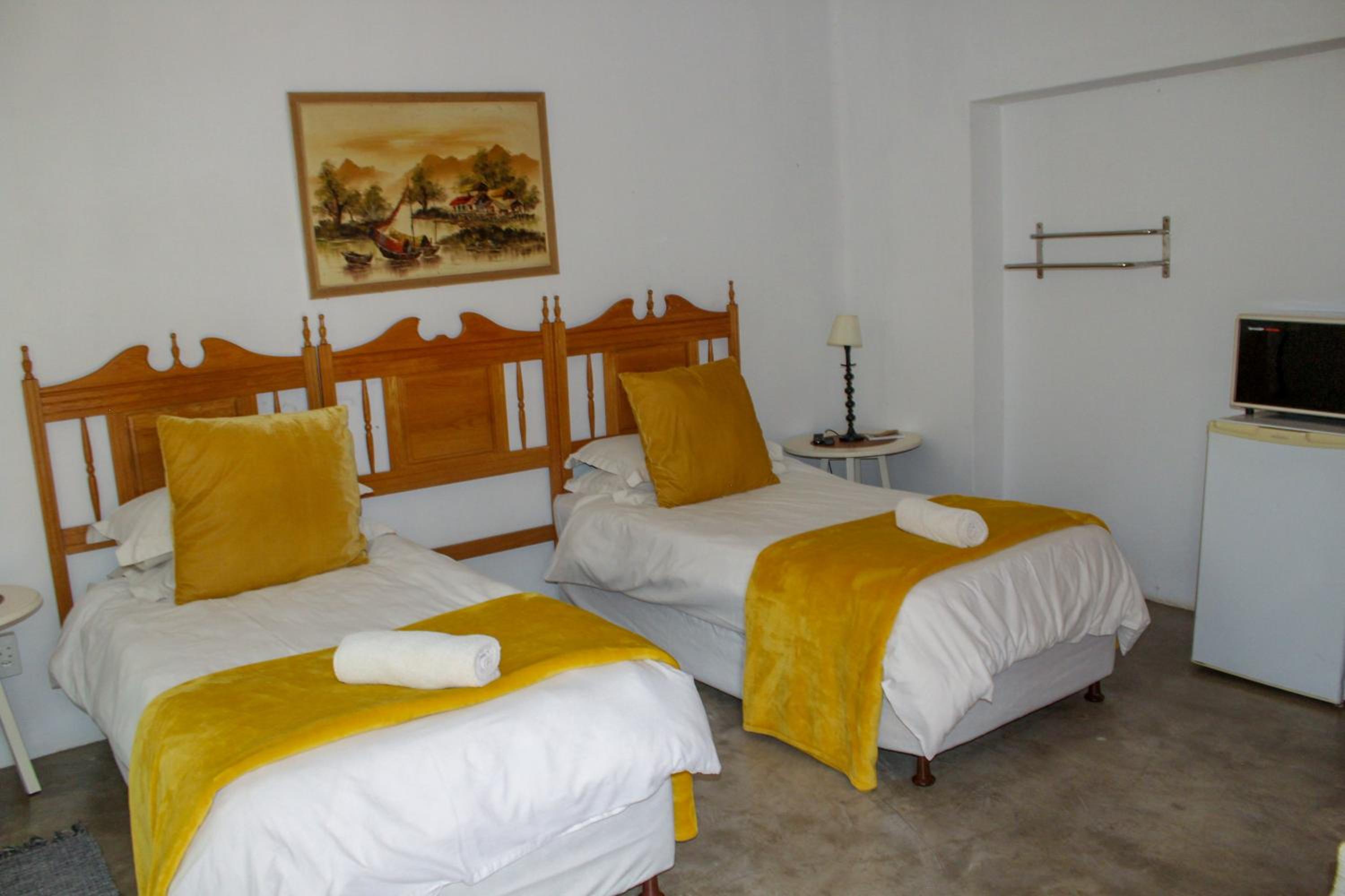 Standard Double or Twin Room - Photo 6