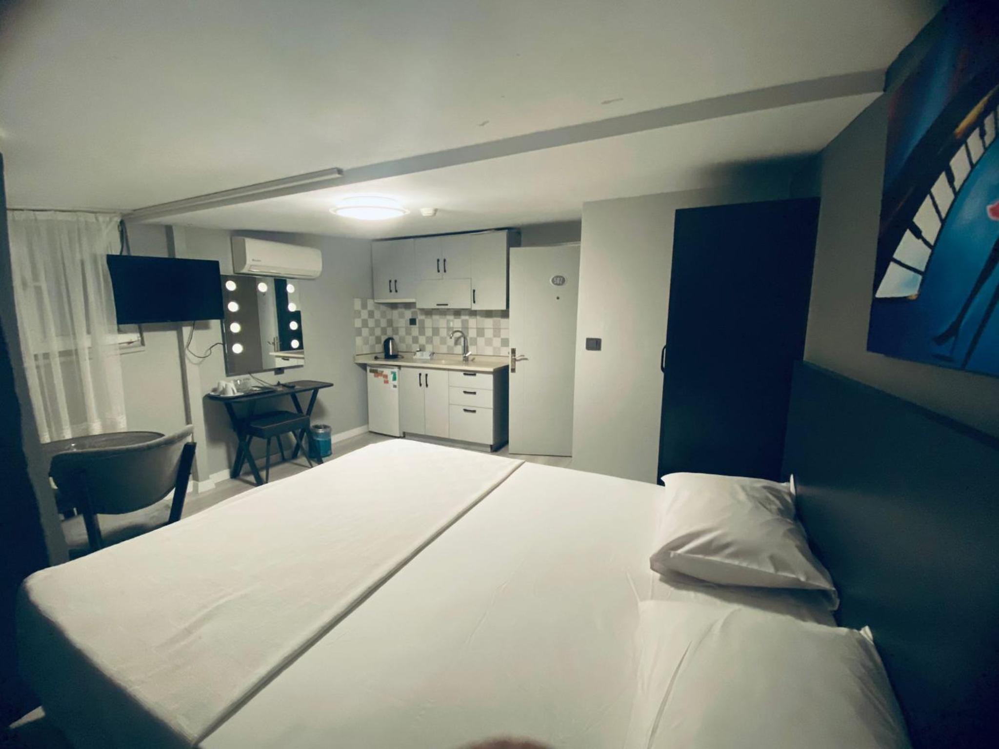 Deluxe Double Studio