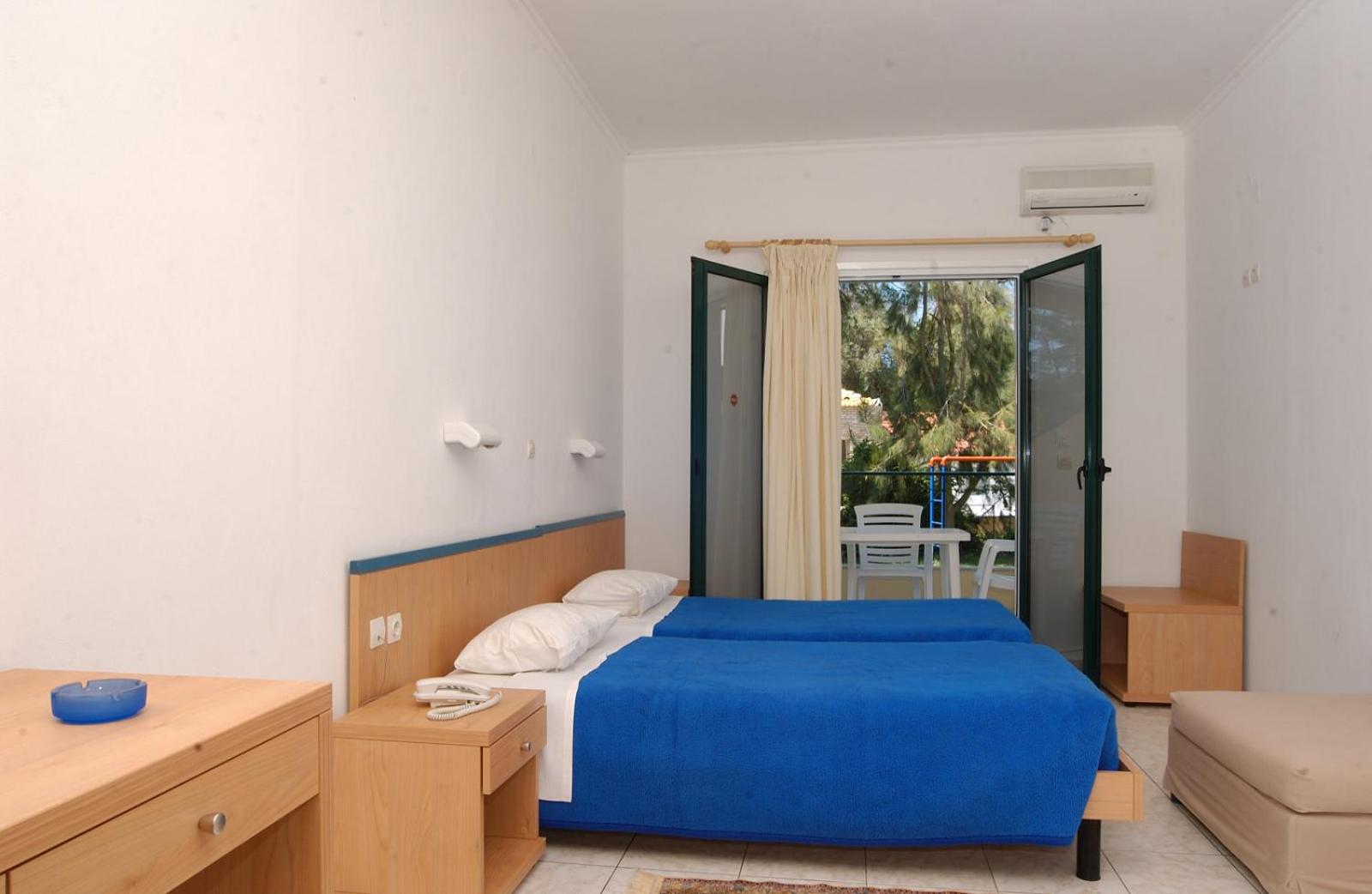 Double or Twin Room - Photo 5
