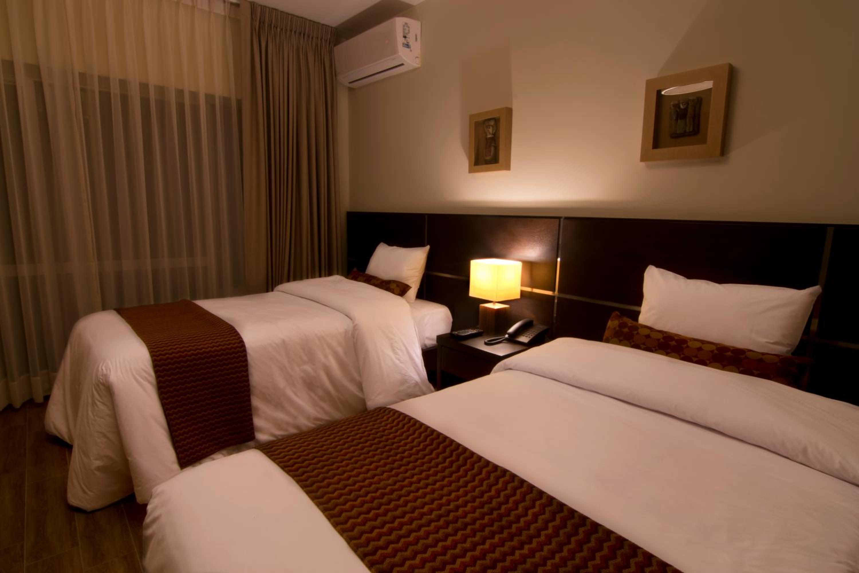 Twin Room - Photo 2