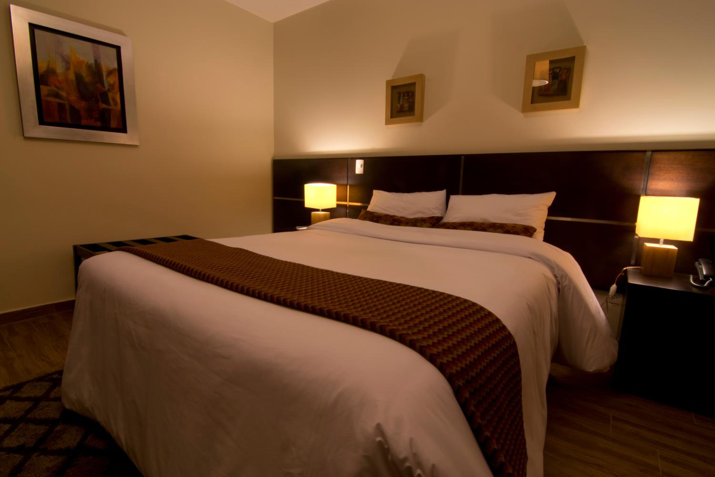 Queen Room - Photo 5