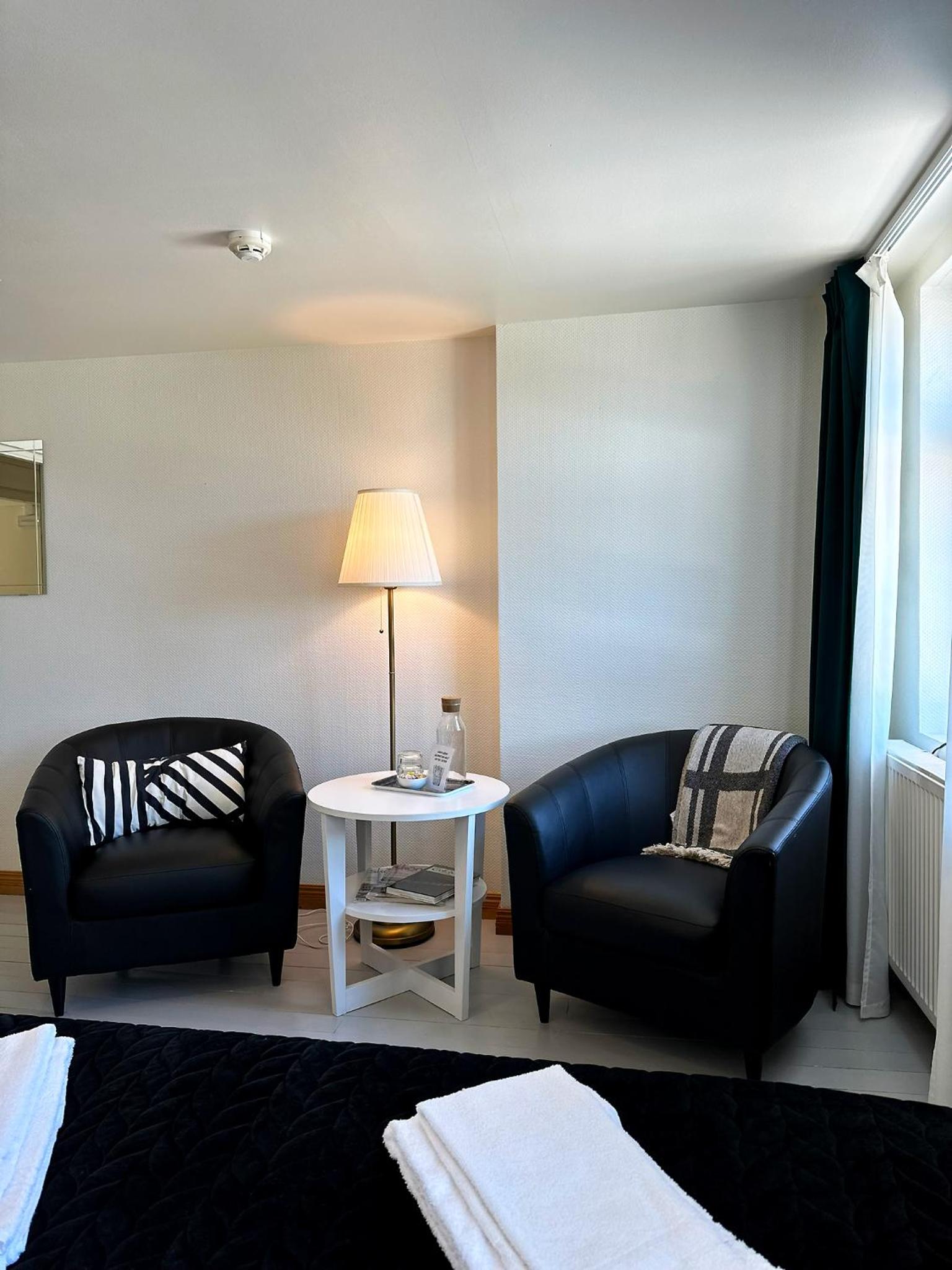 Double Room with Private Bathroom photo 1