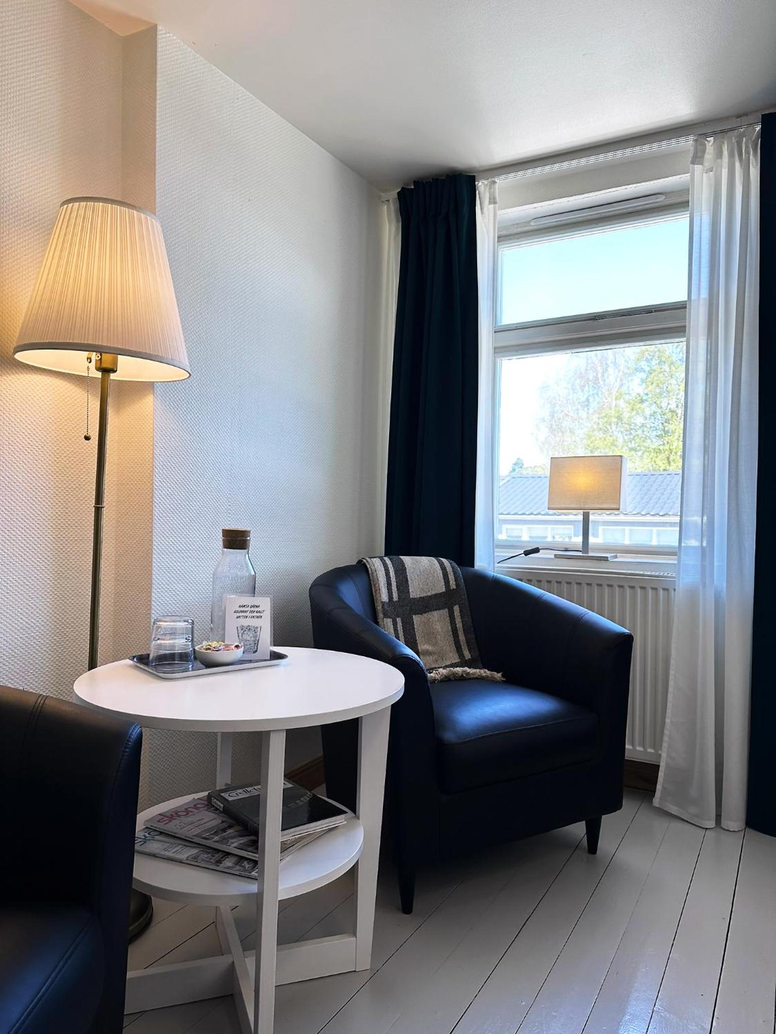 Double Room with Private Bathroom photo 2