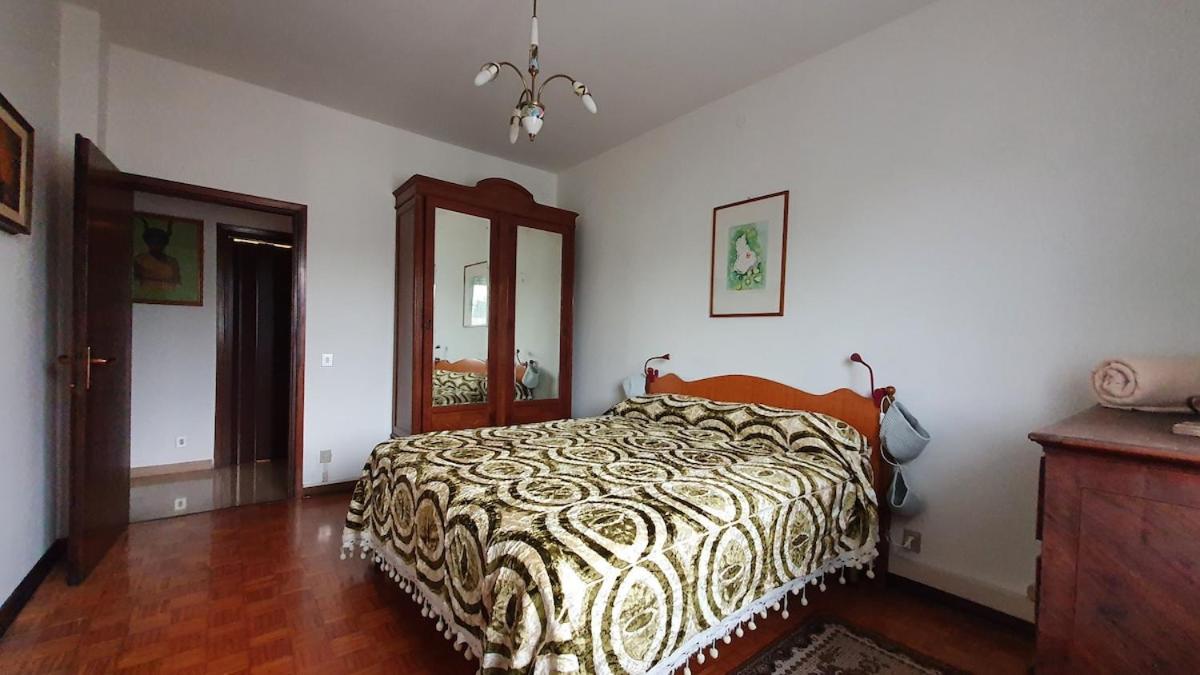 Three-Bedroom Apartment with Balcony