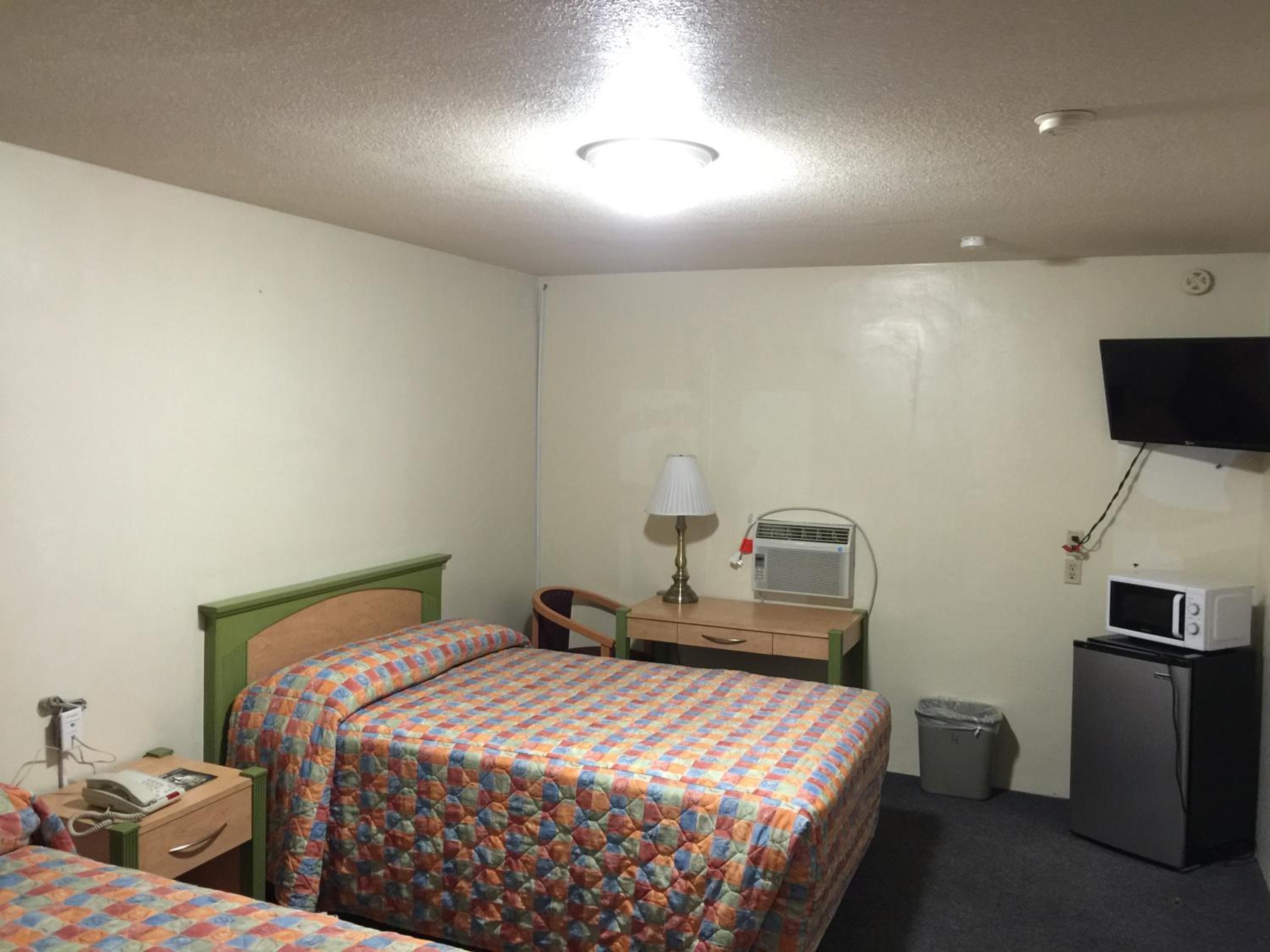 Standard Two Bedroom photo 3