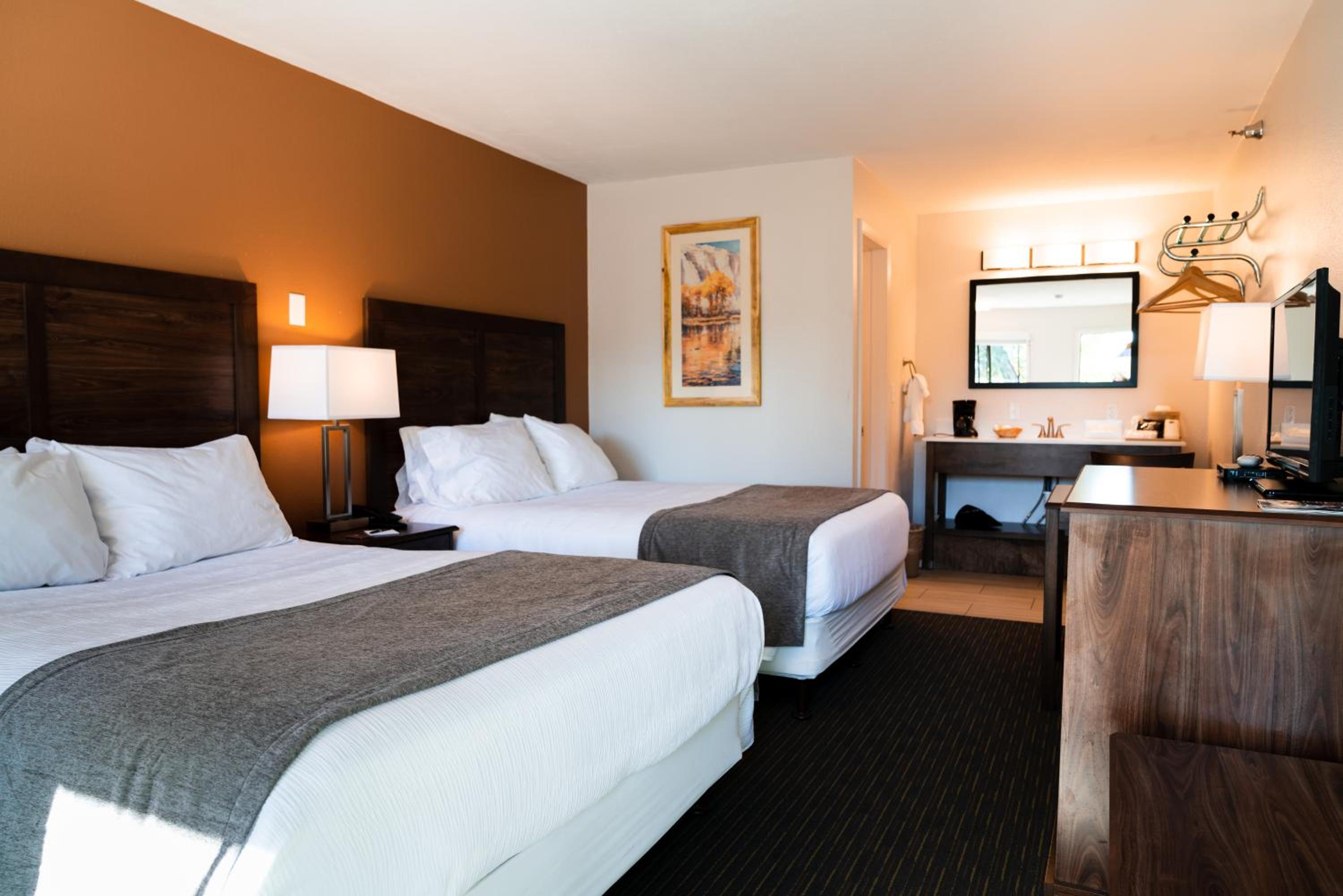 Deluxe Queen Room
