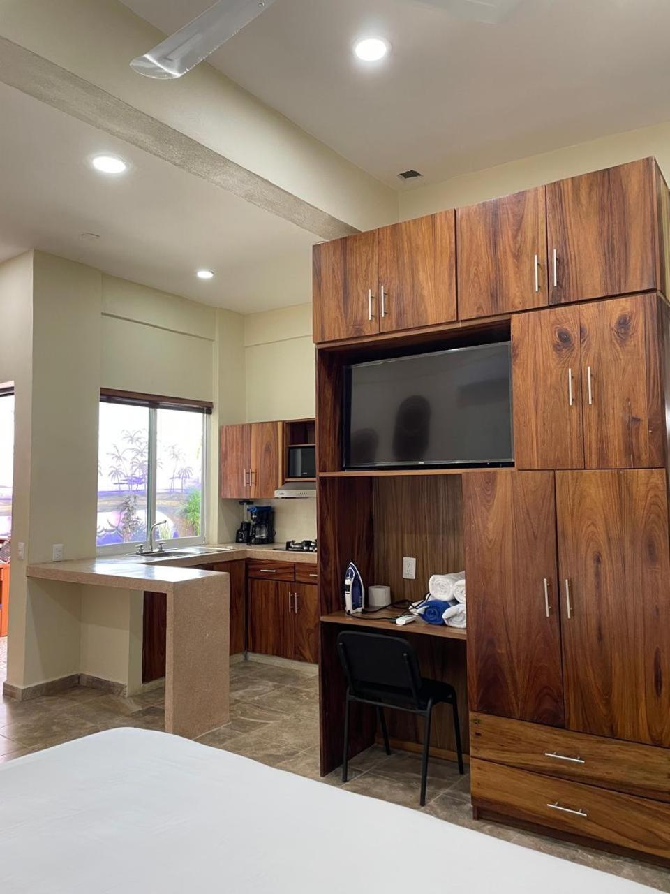 One-Bedroom Suite photo 1