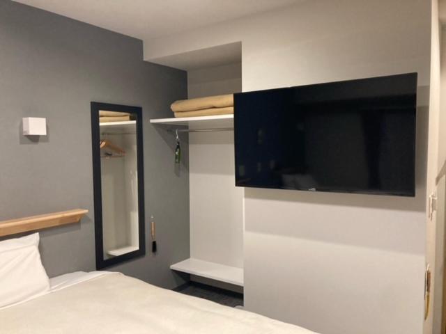 Single Room - Photo 3
